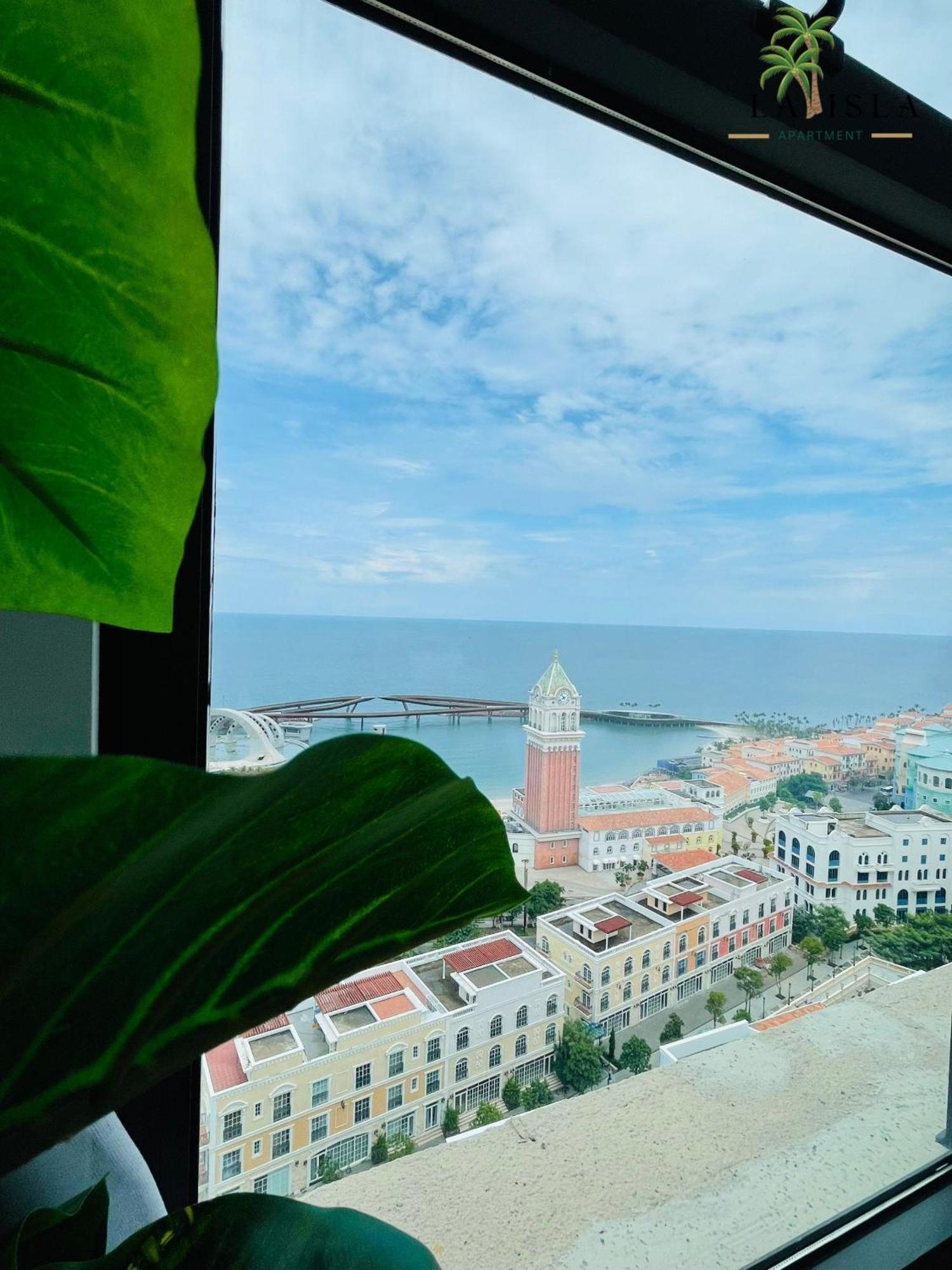 Elyday Hillside - Sea & Firework View Hotel 4*