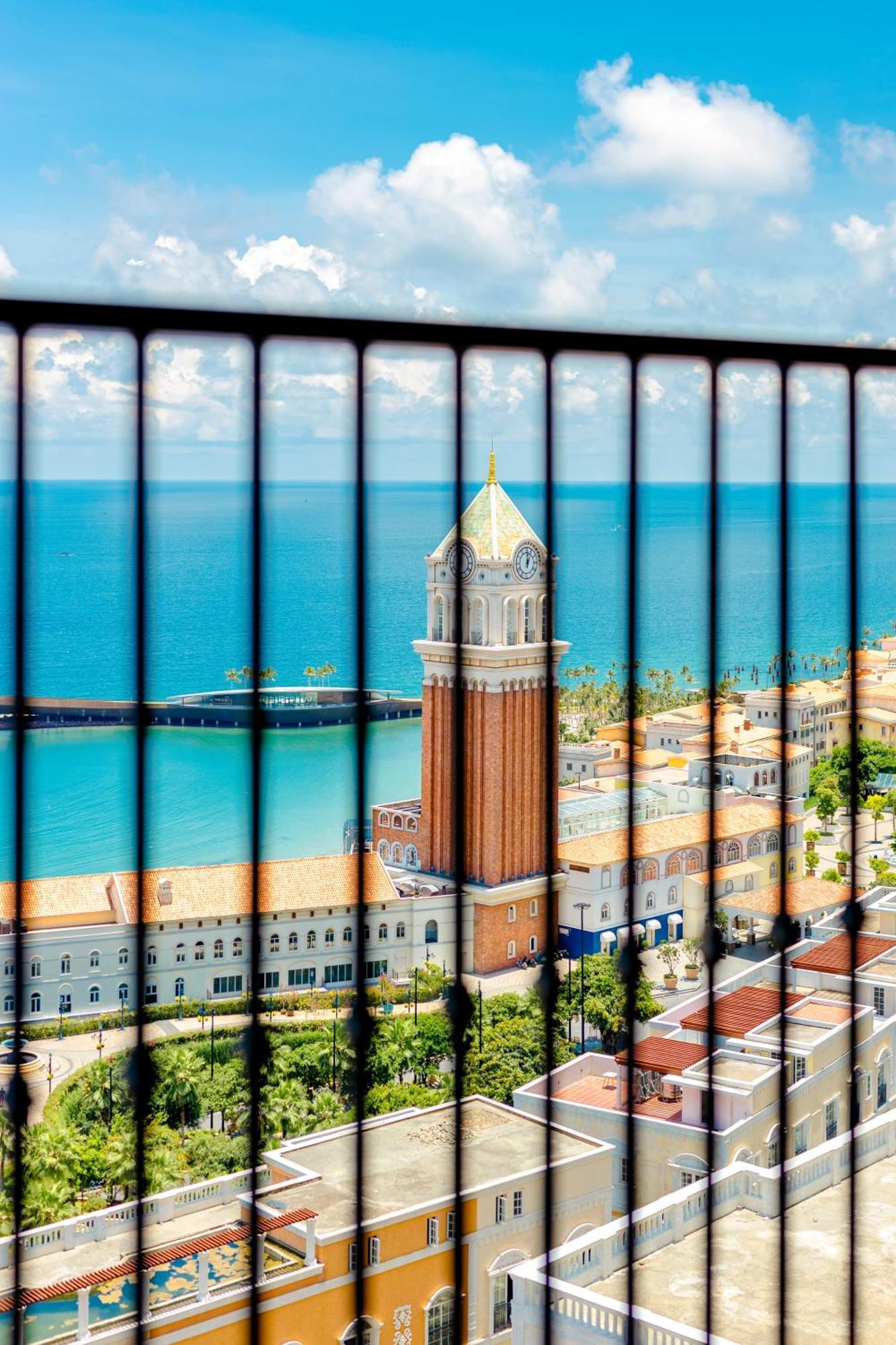 Hotel Elyday Hillside - Sea & Firework View Phú Quốc