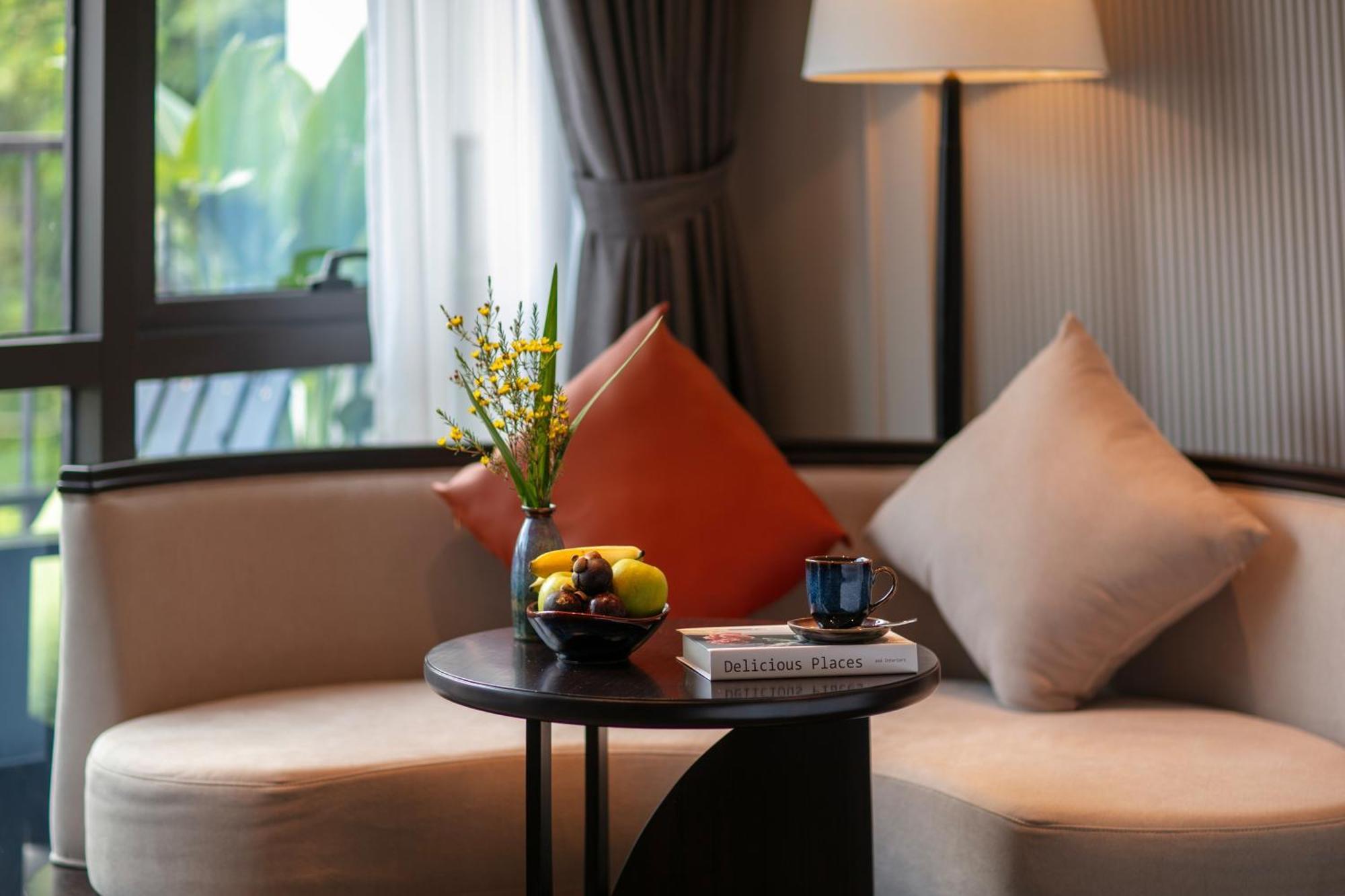 Le Premier & Rooftop Bar Khách sạn