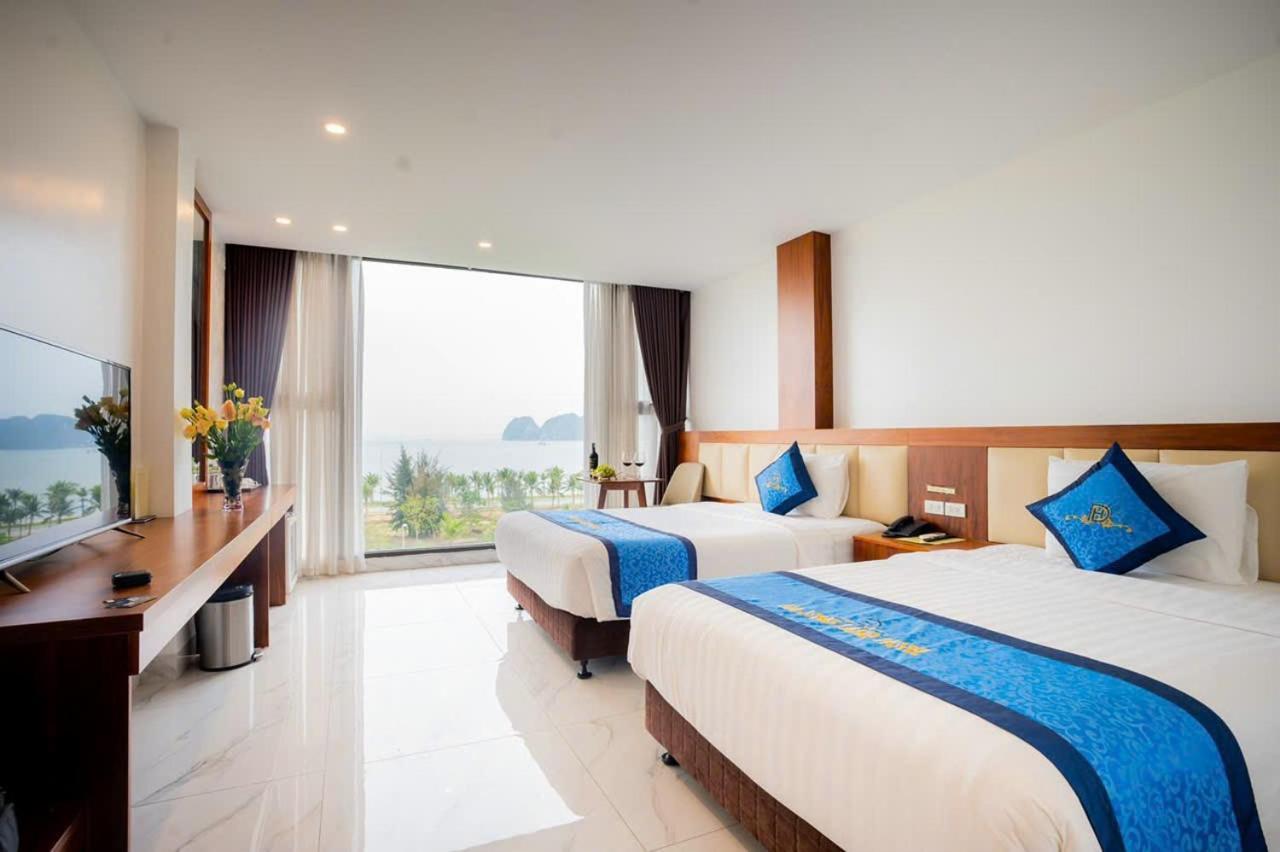 Land Hotel 3*