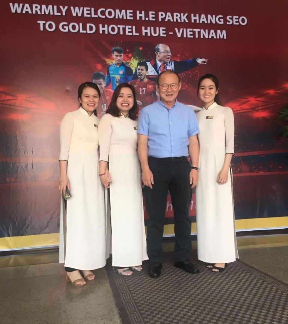 Gold Hotel