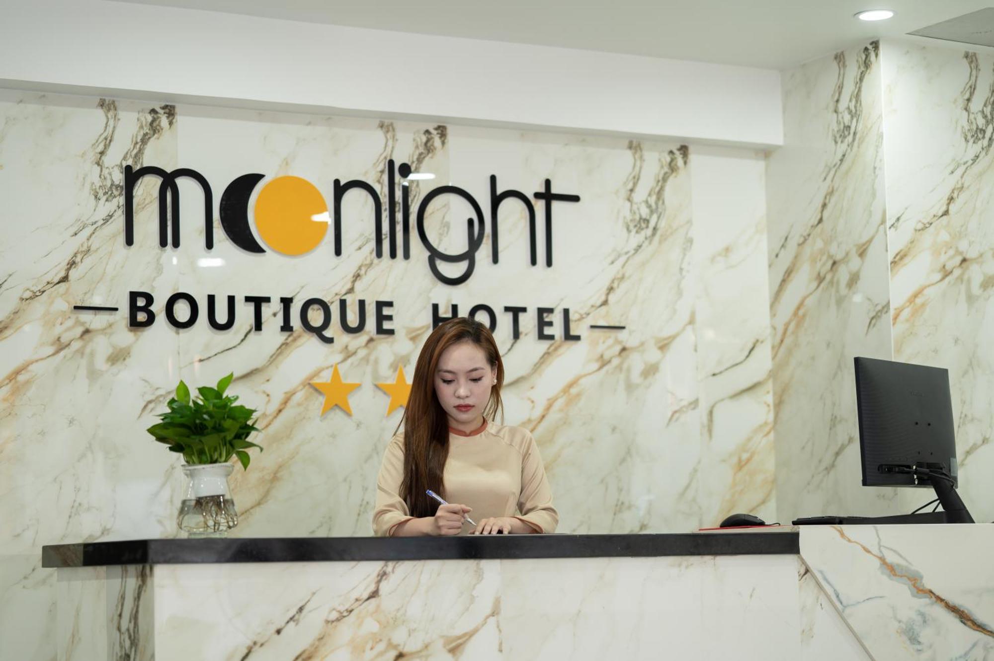 Moonlight Boutique 2*