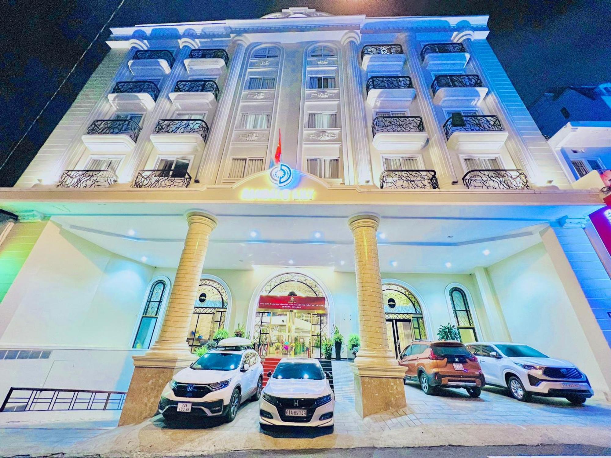 Hotel Sandals Lily 4*