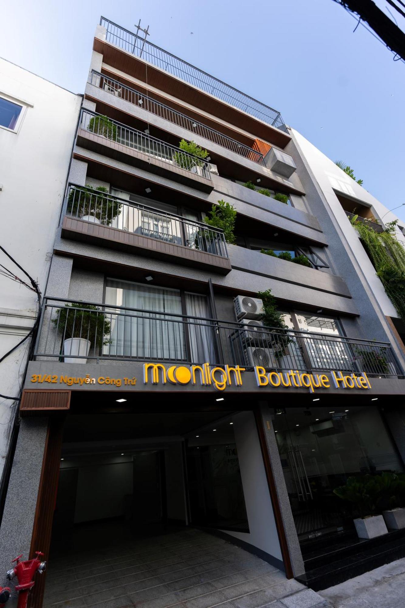 Moonlight Boutique 2*