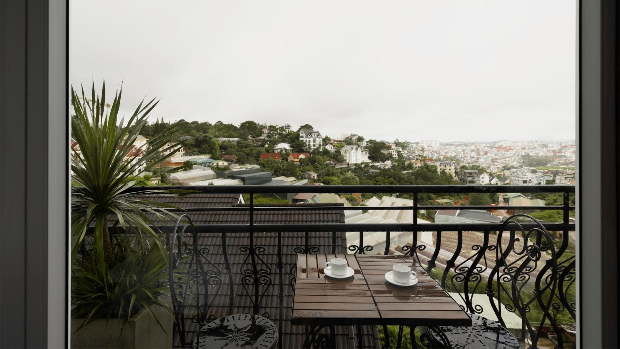 The Manor Hotel 3*