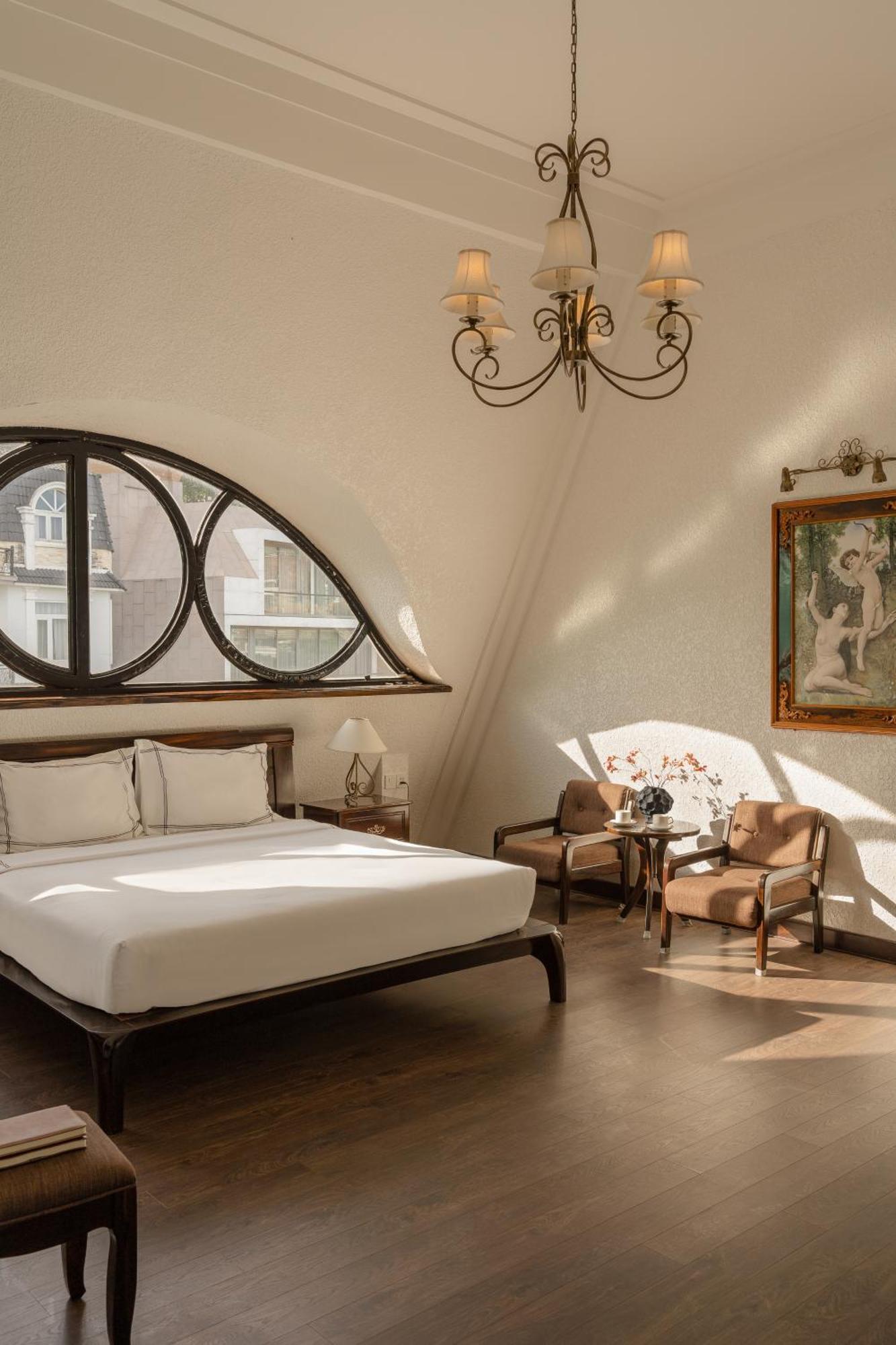 The Manor Hotel 3*