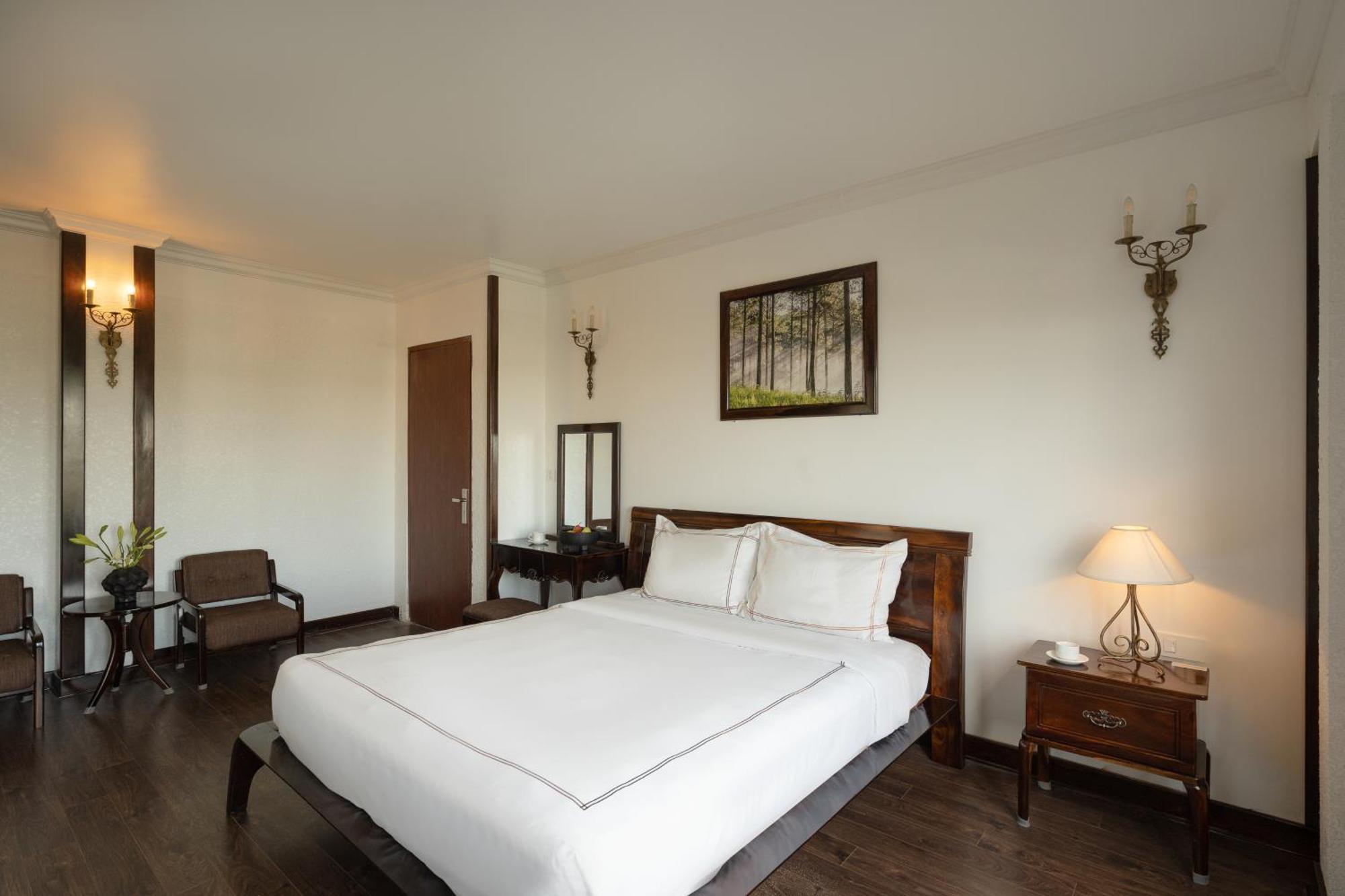 The Manor 3*