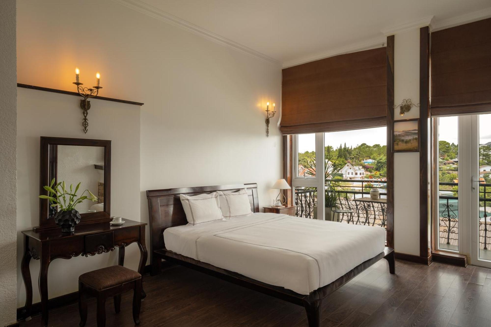 Hotel The Manor 3*