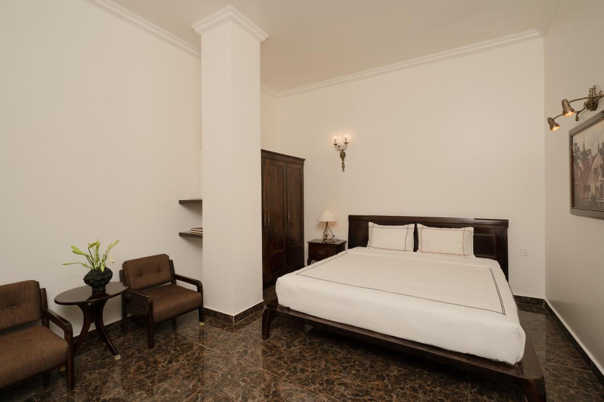 The Manor Hotel 3*