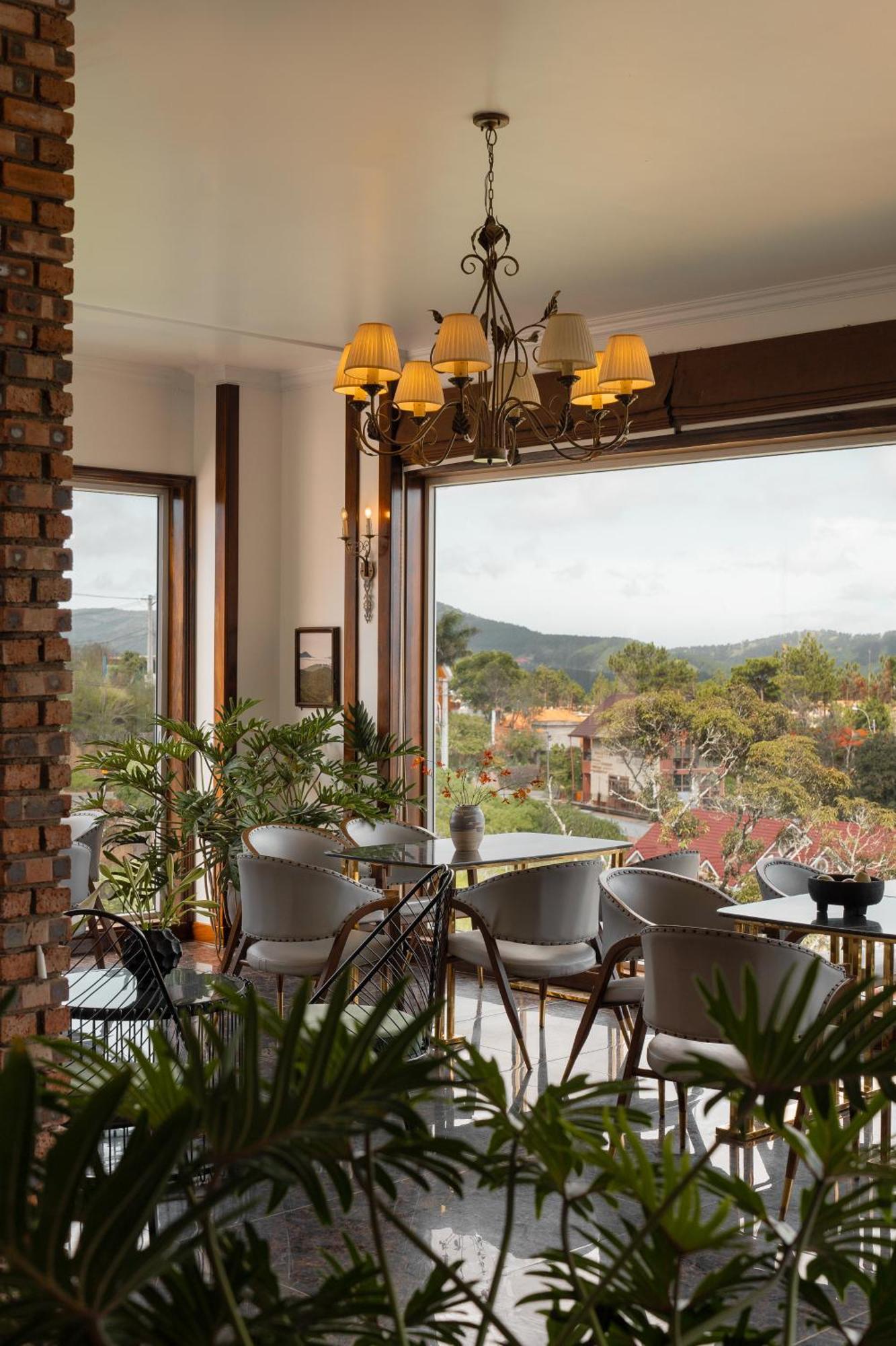 Hotel The Manor Đà Lạt