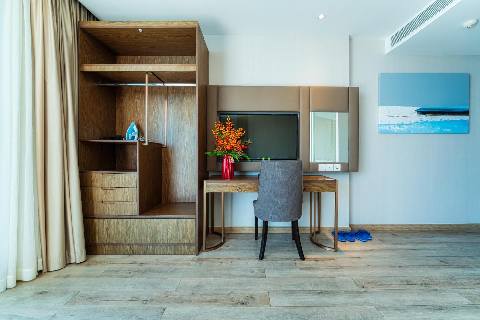 Hotel View Panorama Condotel Managed By Mlb Nha Trang