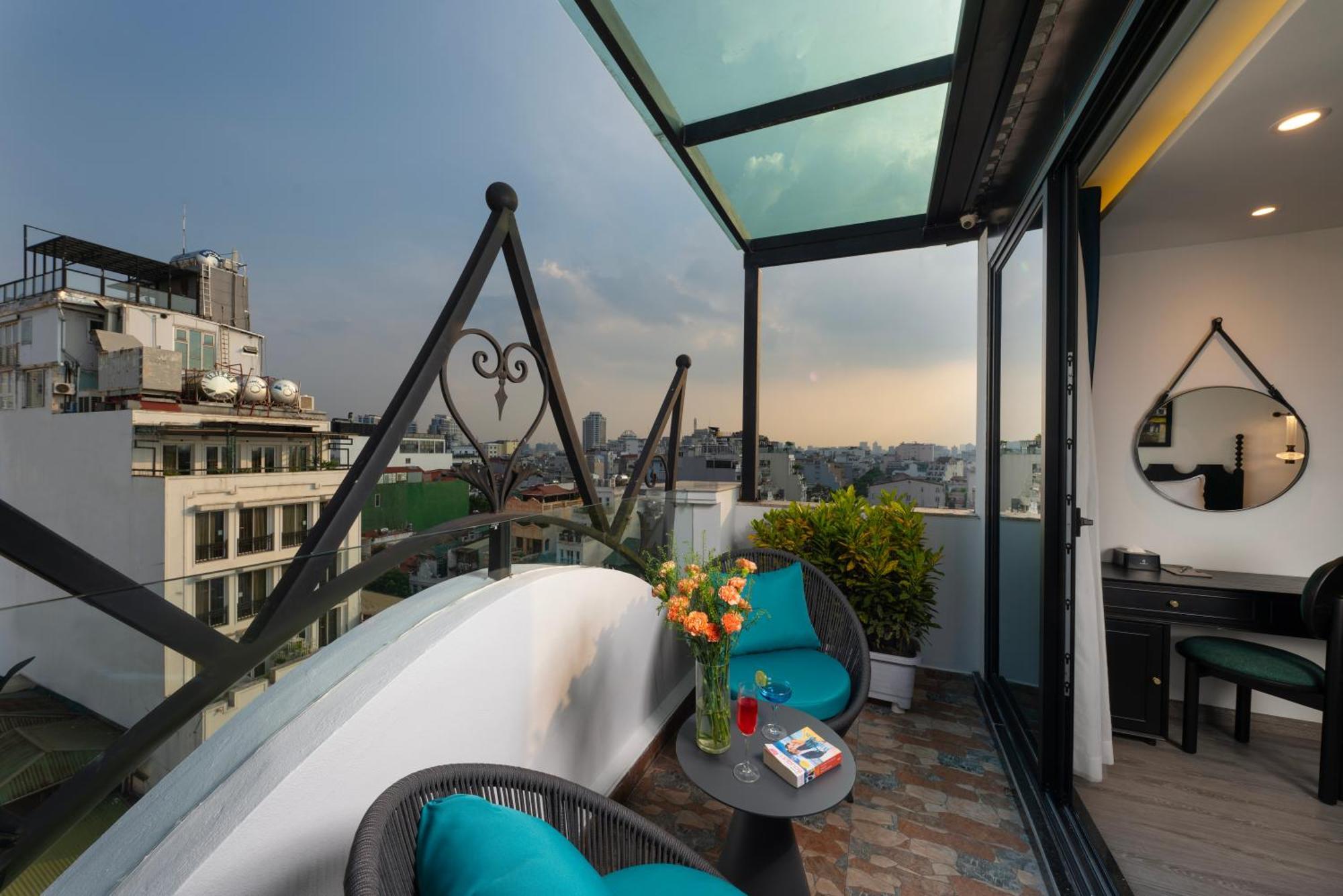 Sq Hang Gai & Hotel 4*
