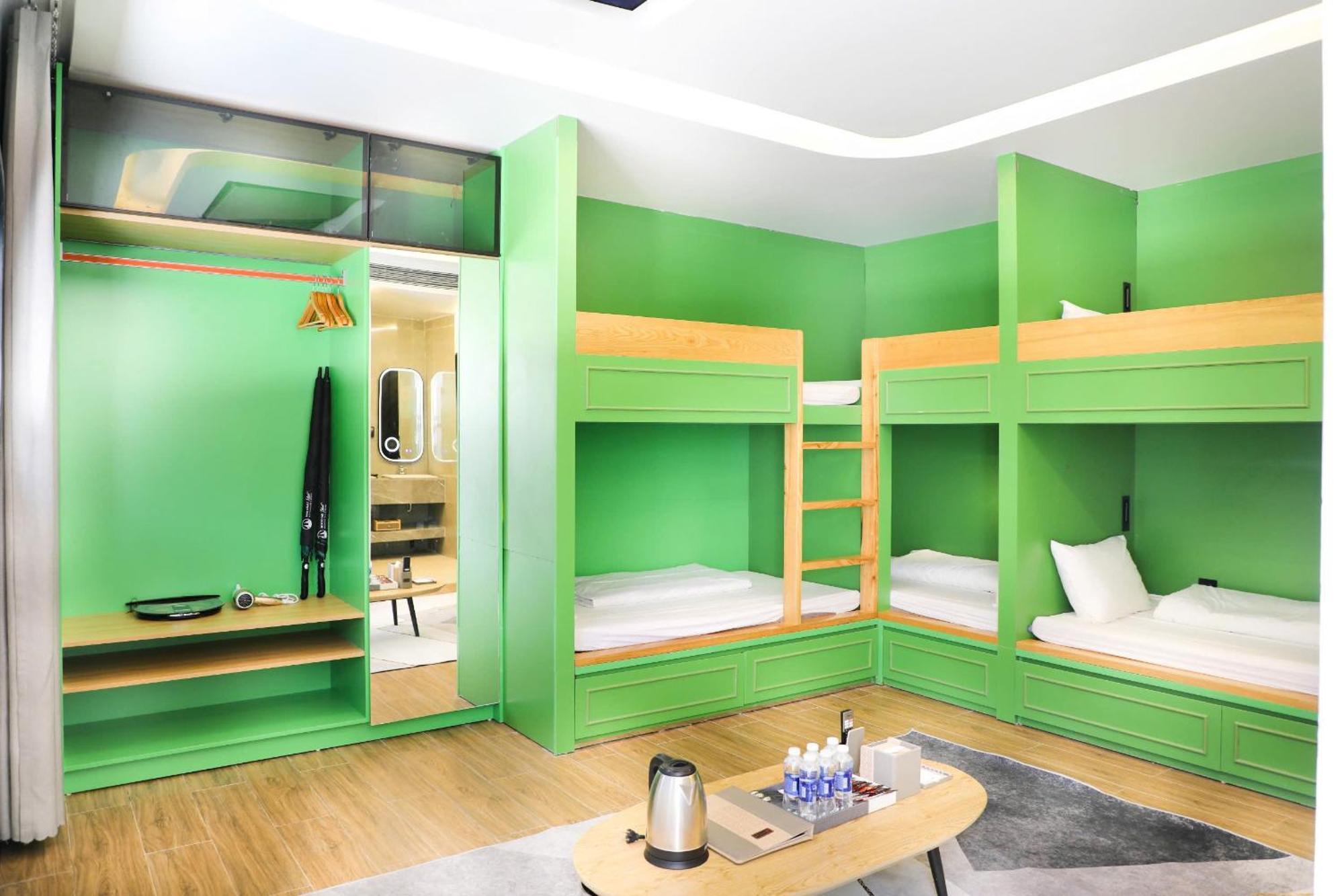 Hotel Island - The Bullet 5*