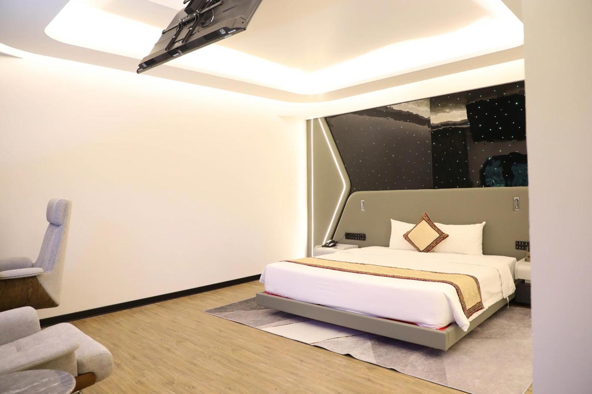 Island - The Bullet Hotel Moc Chau