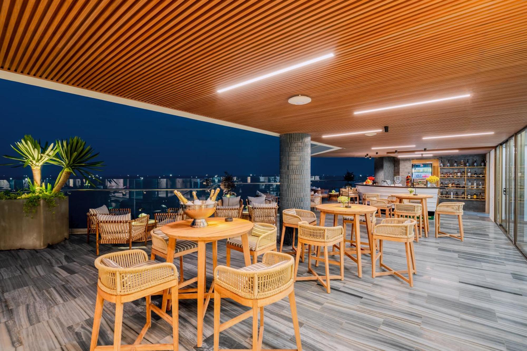 Hotel Poseido Quang Binh 5*