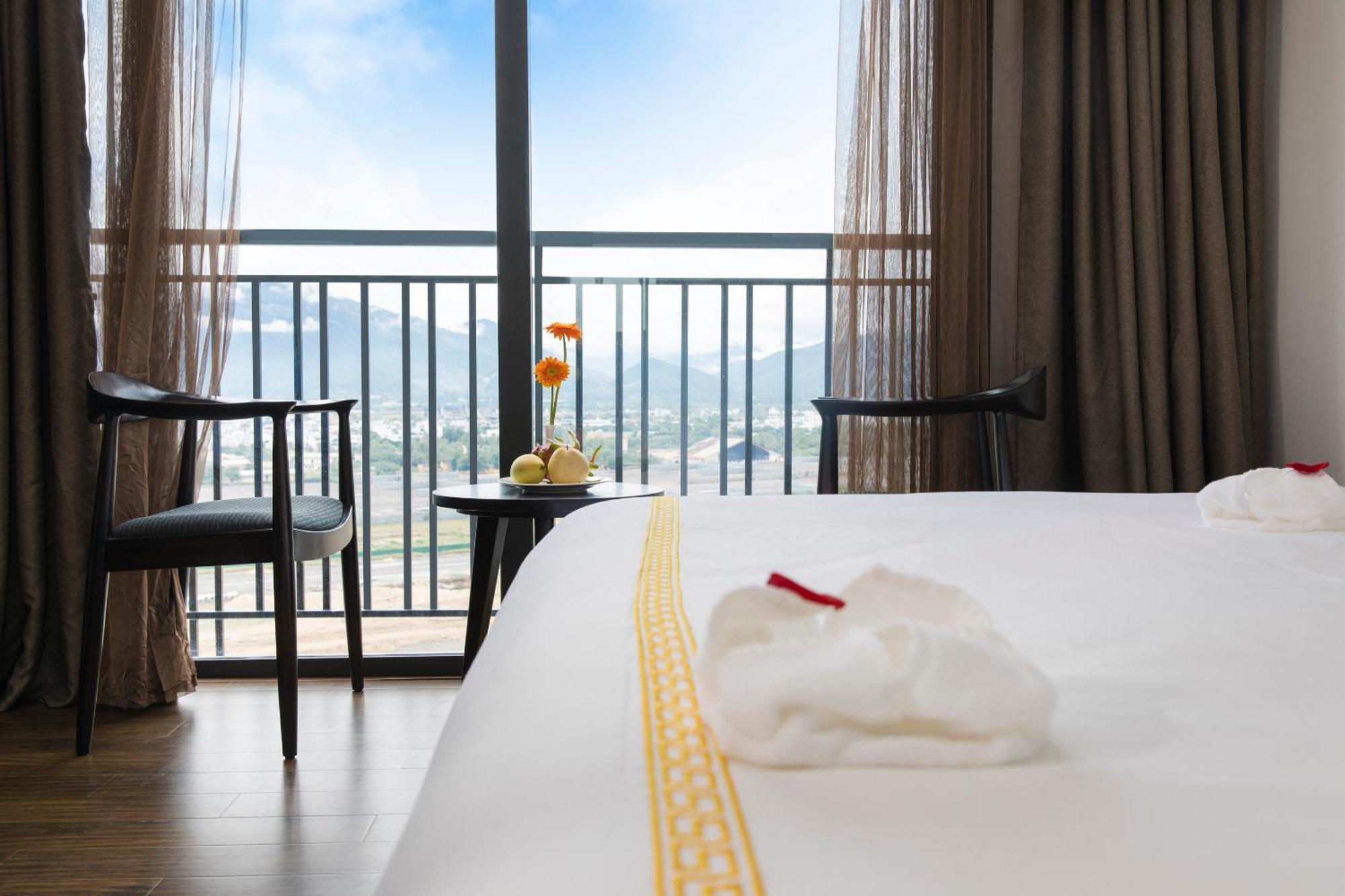 Meriton Khách sạn