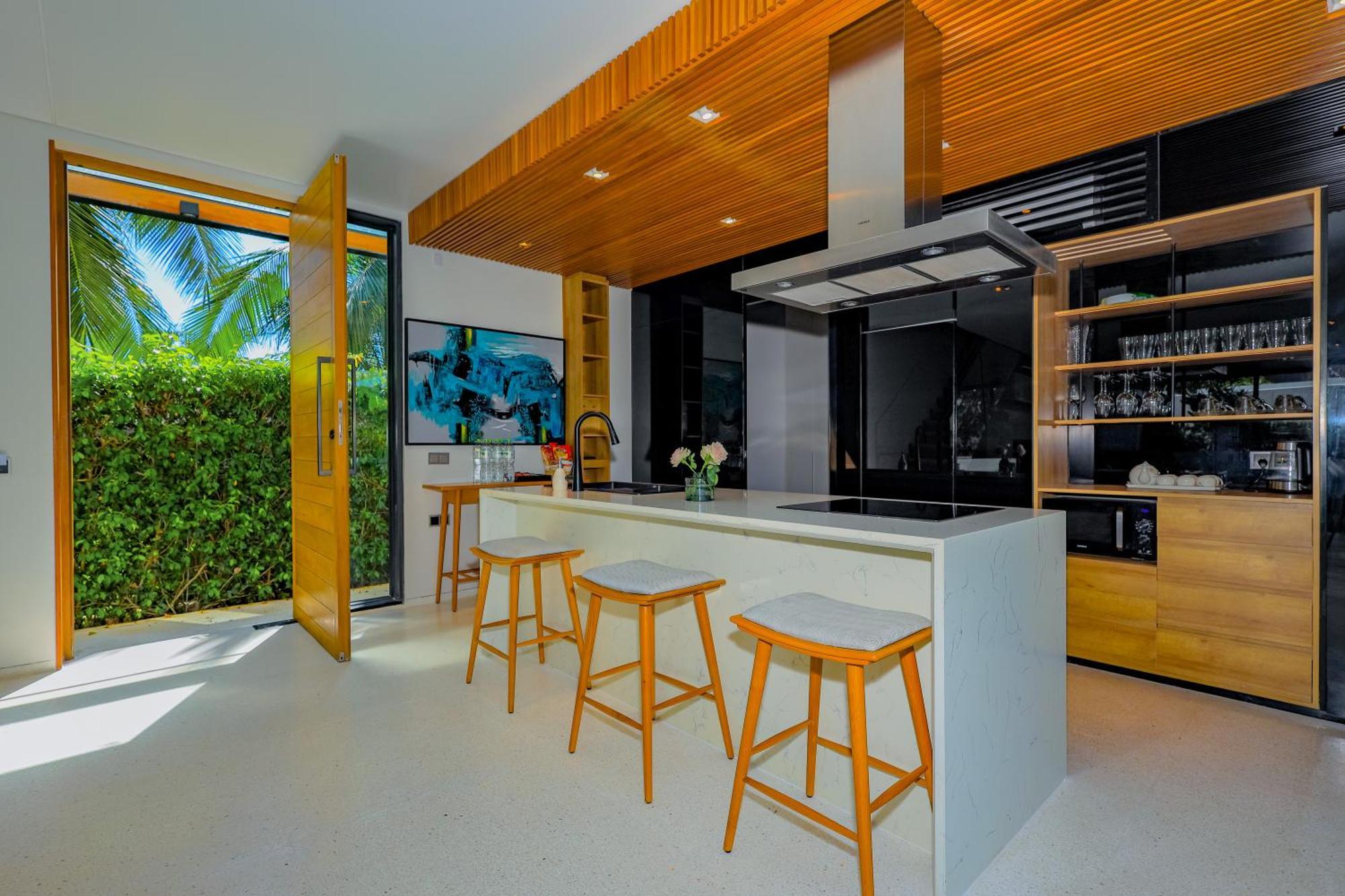 Sailing Luxury Villa