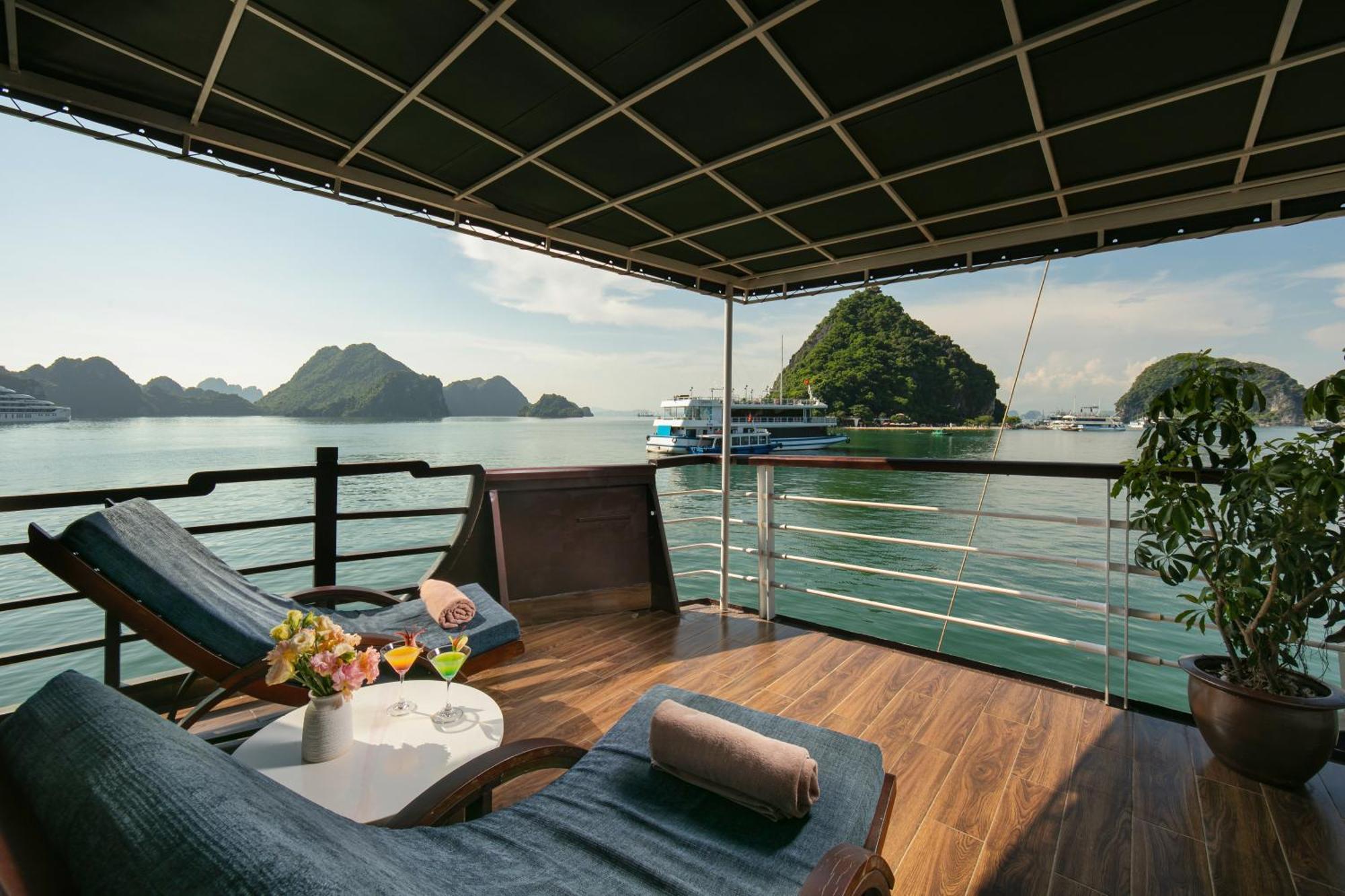 Mila Cruises Khách sạn 4*