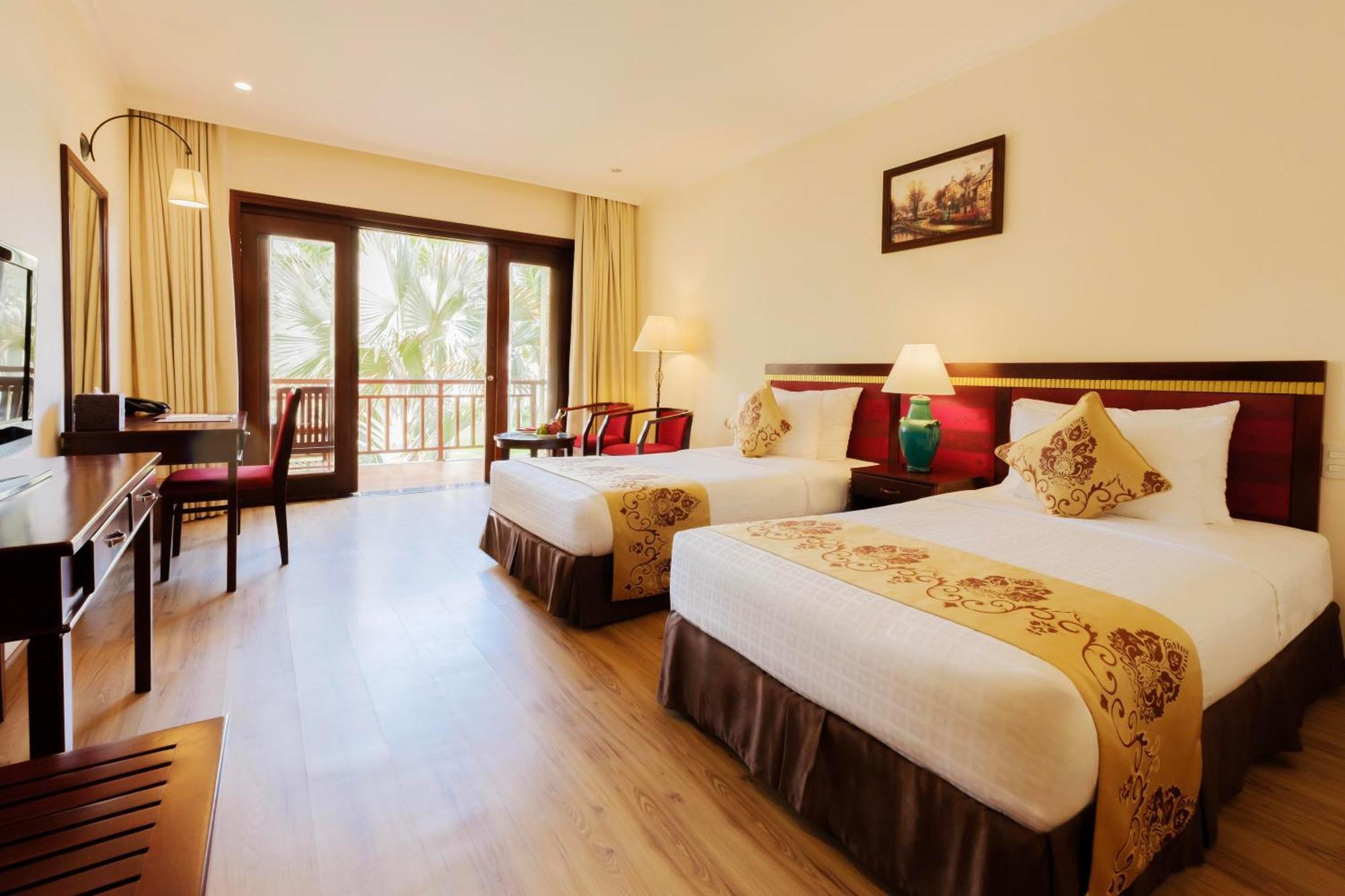 Sunny & Khu nghỉ mát Phan Thiết