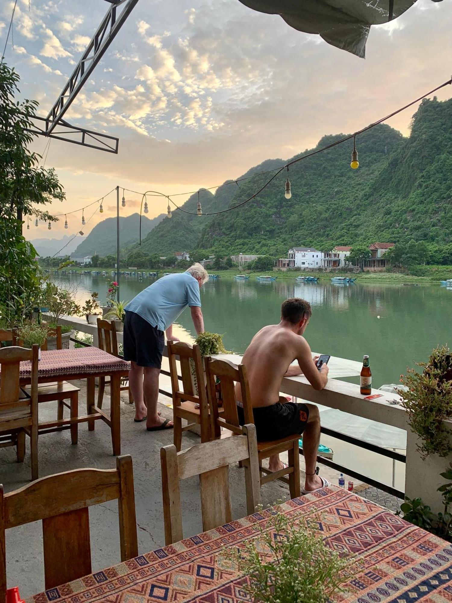 Funny Monkeys Phong Nha