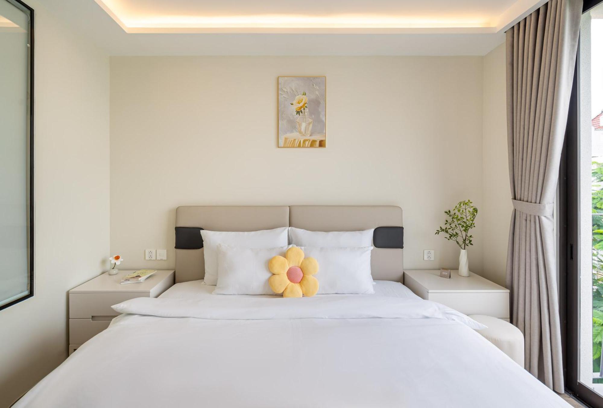 Hotel The Royal Homies - Phu My Hung 2*