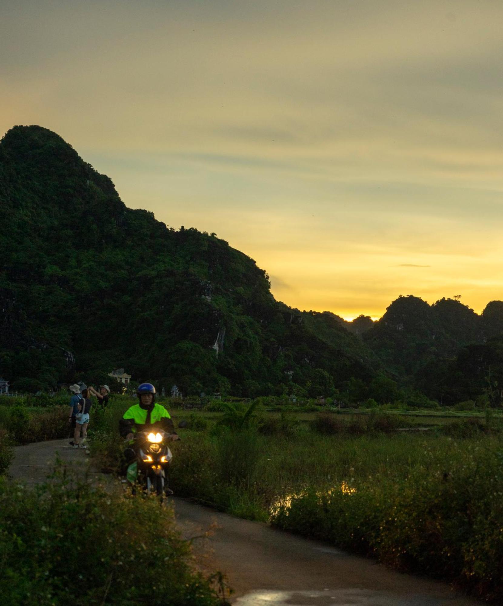 Tam Coc Minh Hung