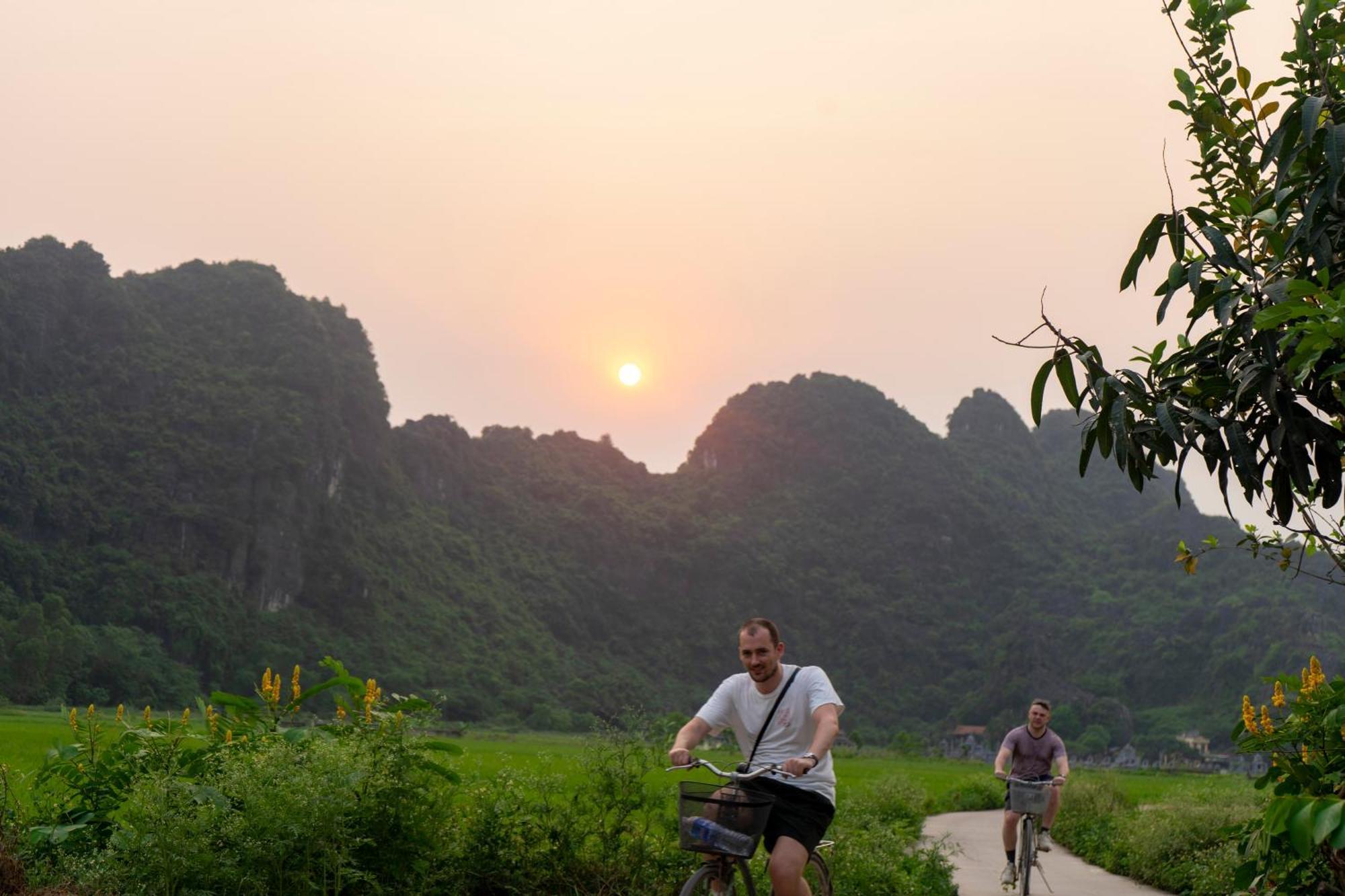 Tam Coc Minh Hung