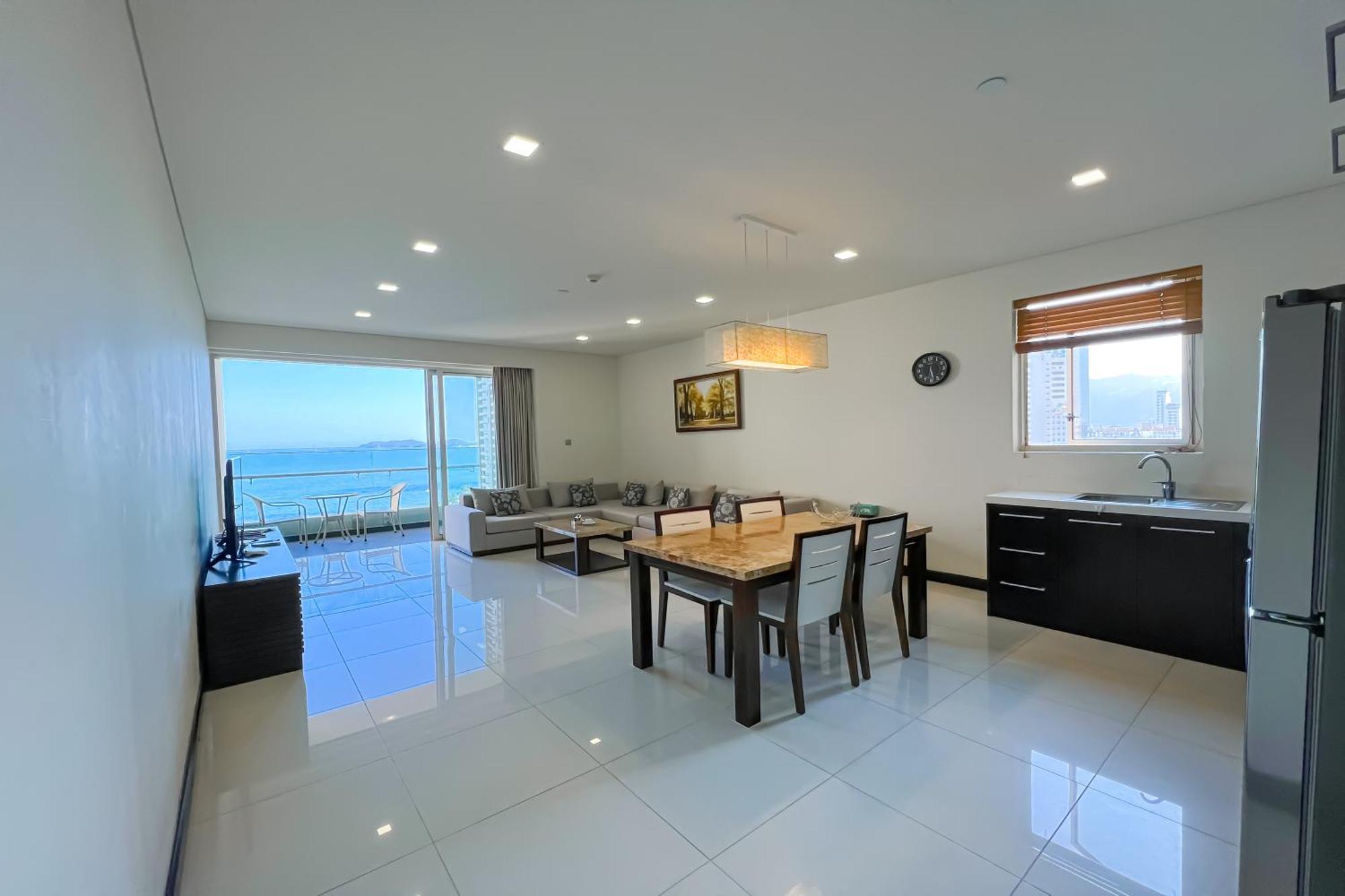 Rozy In Center With Sea View Apartment Nha Trang