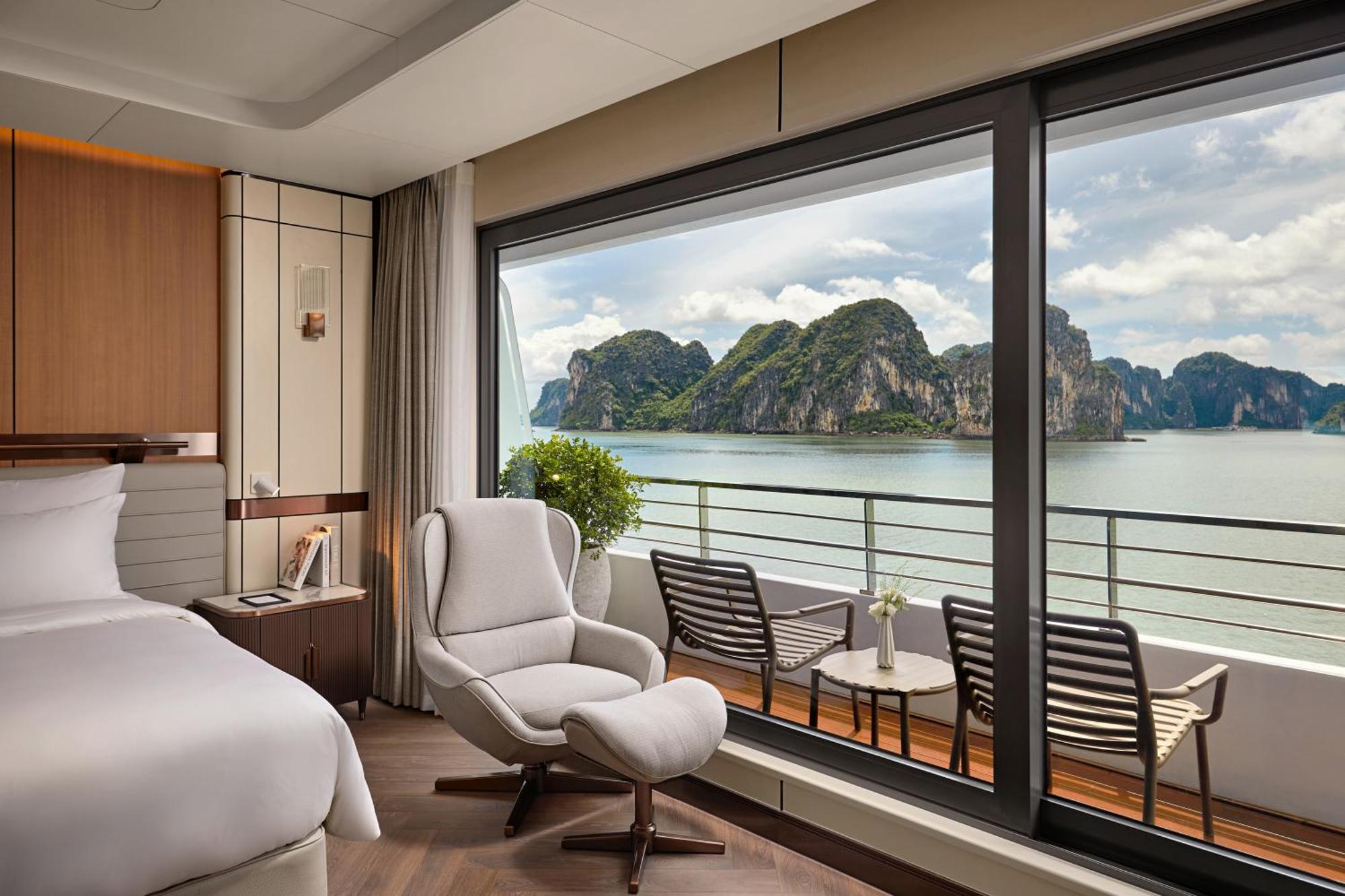  Essence Grand Halong Bay Cruise 5*