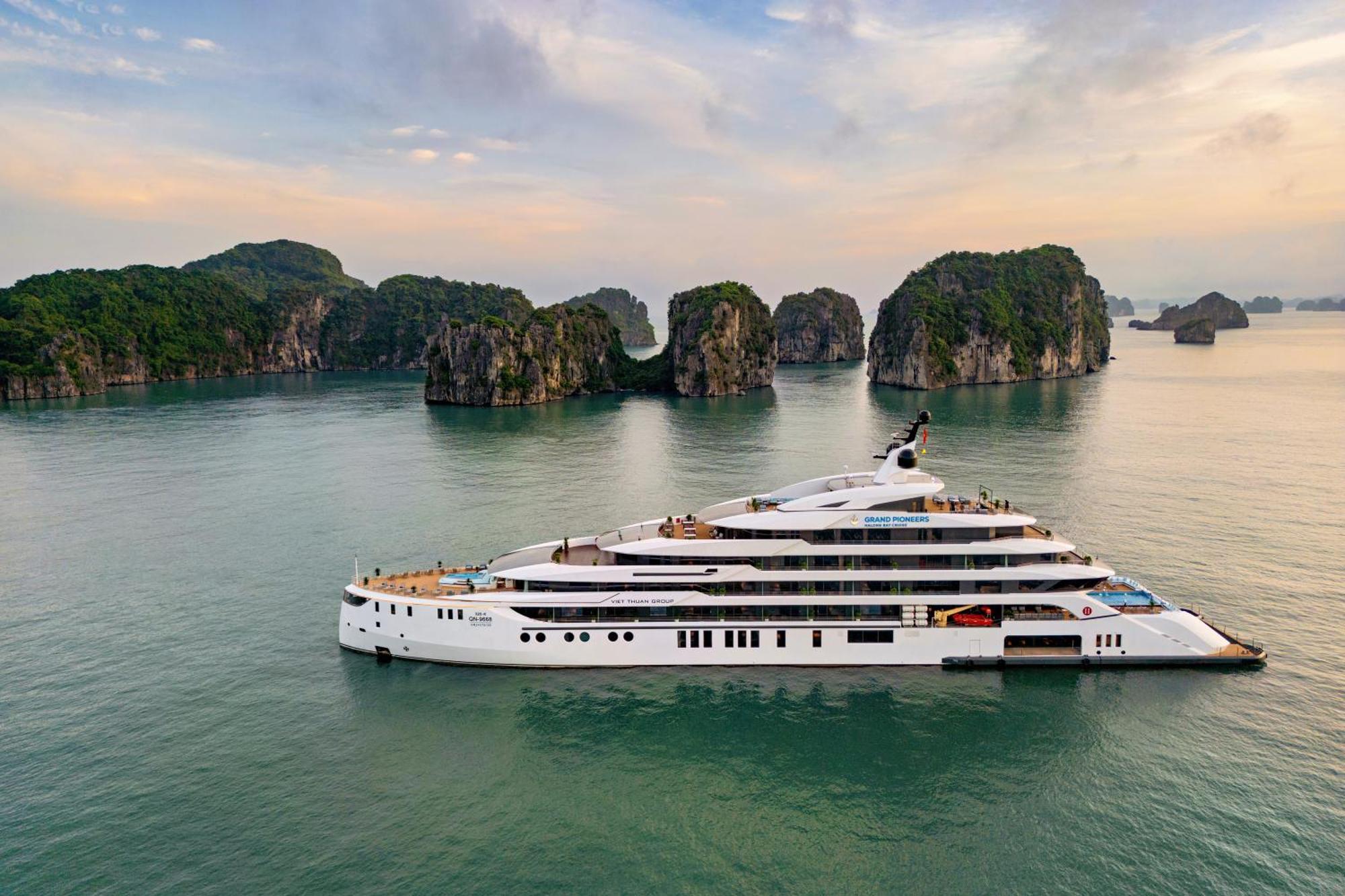 Grand Pioneers Halong Bay Cruise 2 