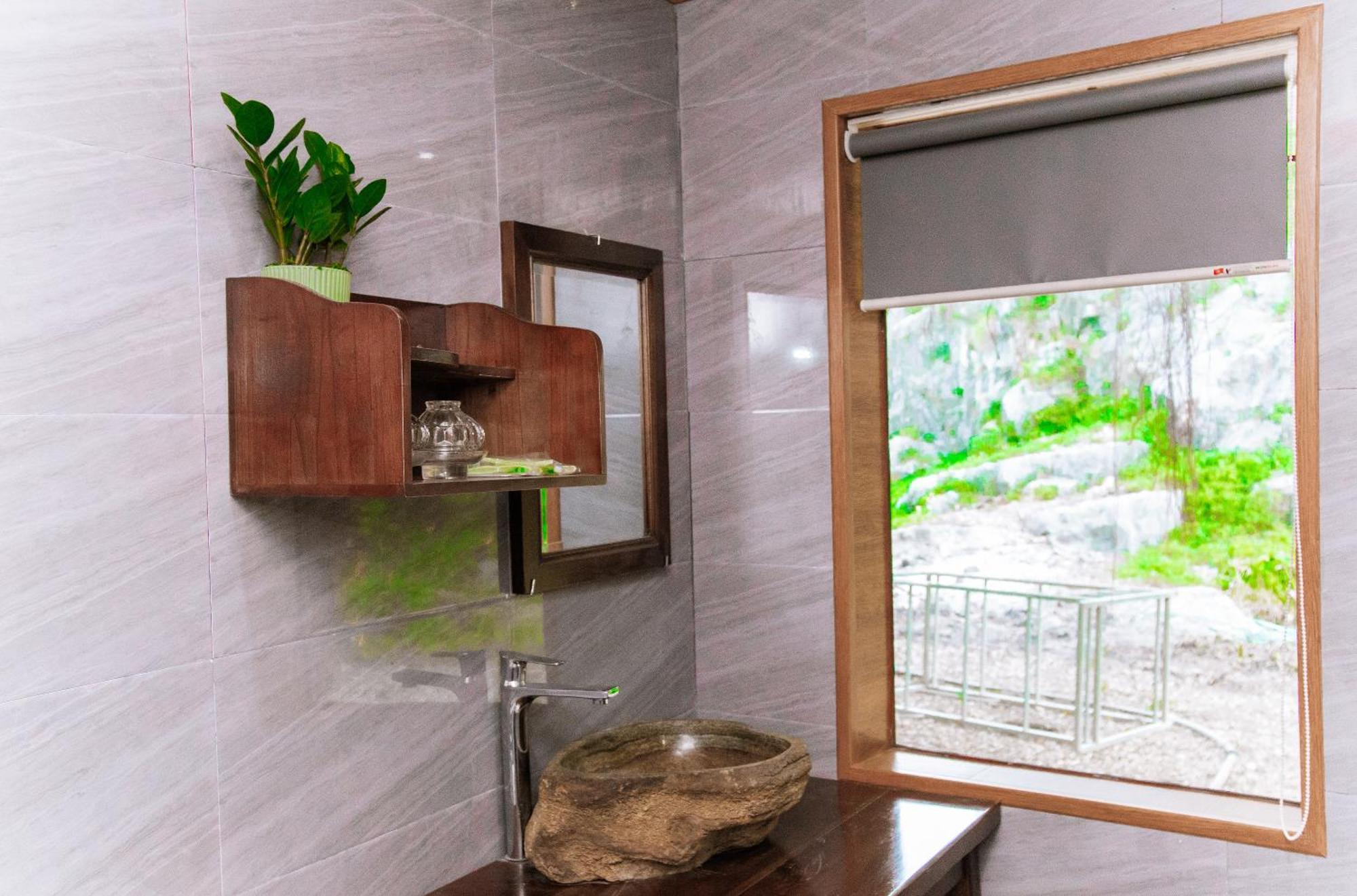 Retreat Ninh Binh