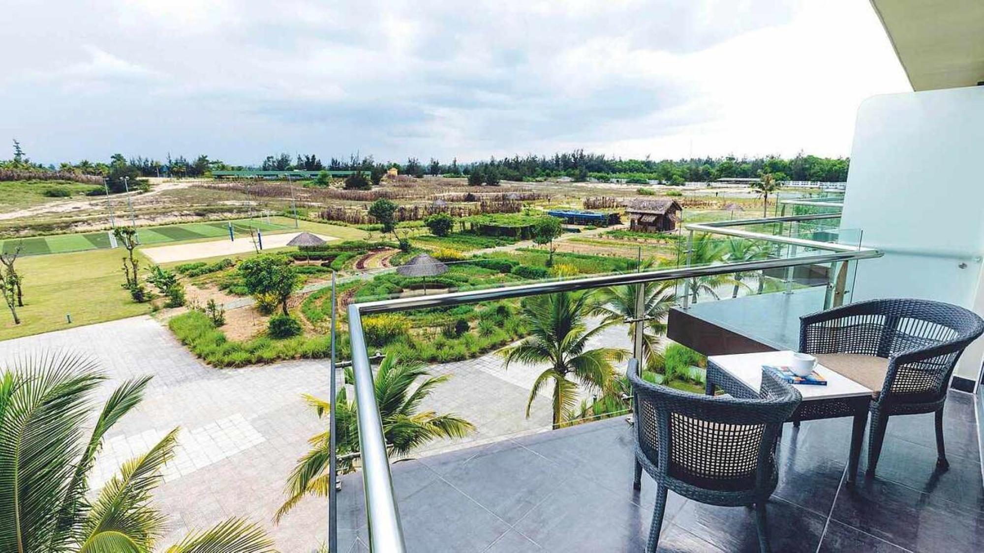 Robinson Nam Hoi An Hotel 5*