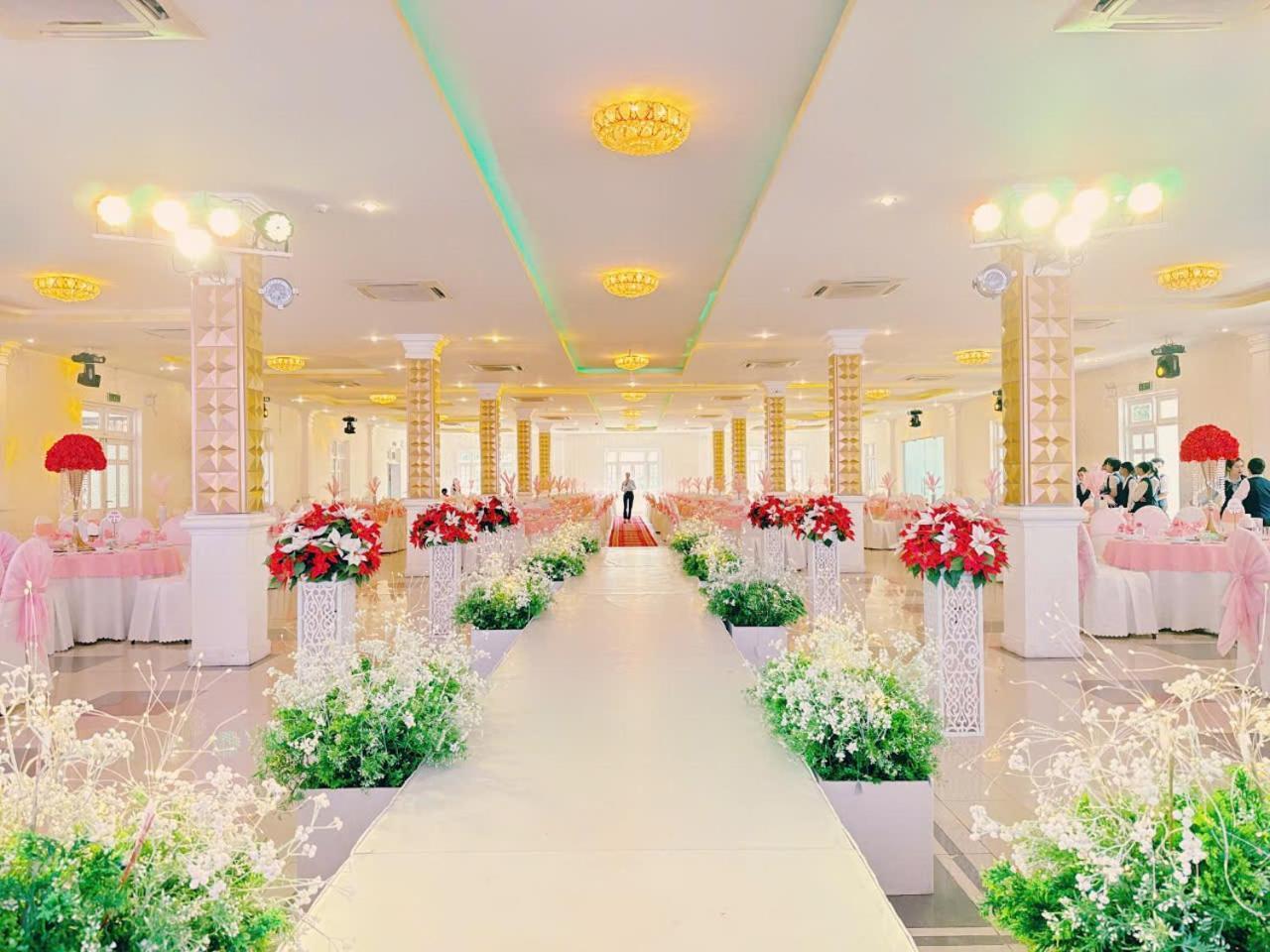Khách sạn Dakruco