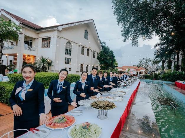 Dakruco Khách sạn 4*