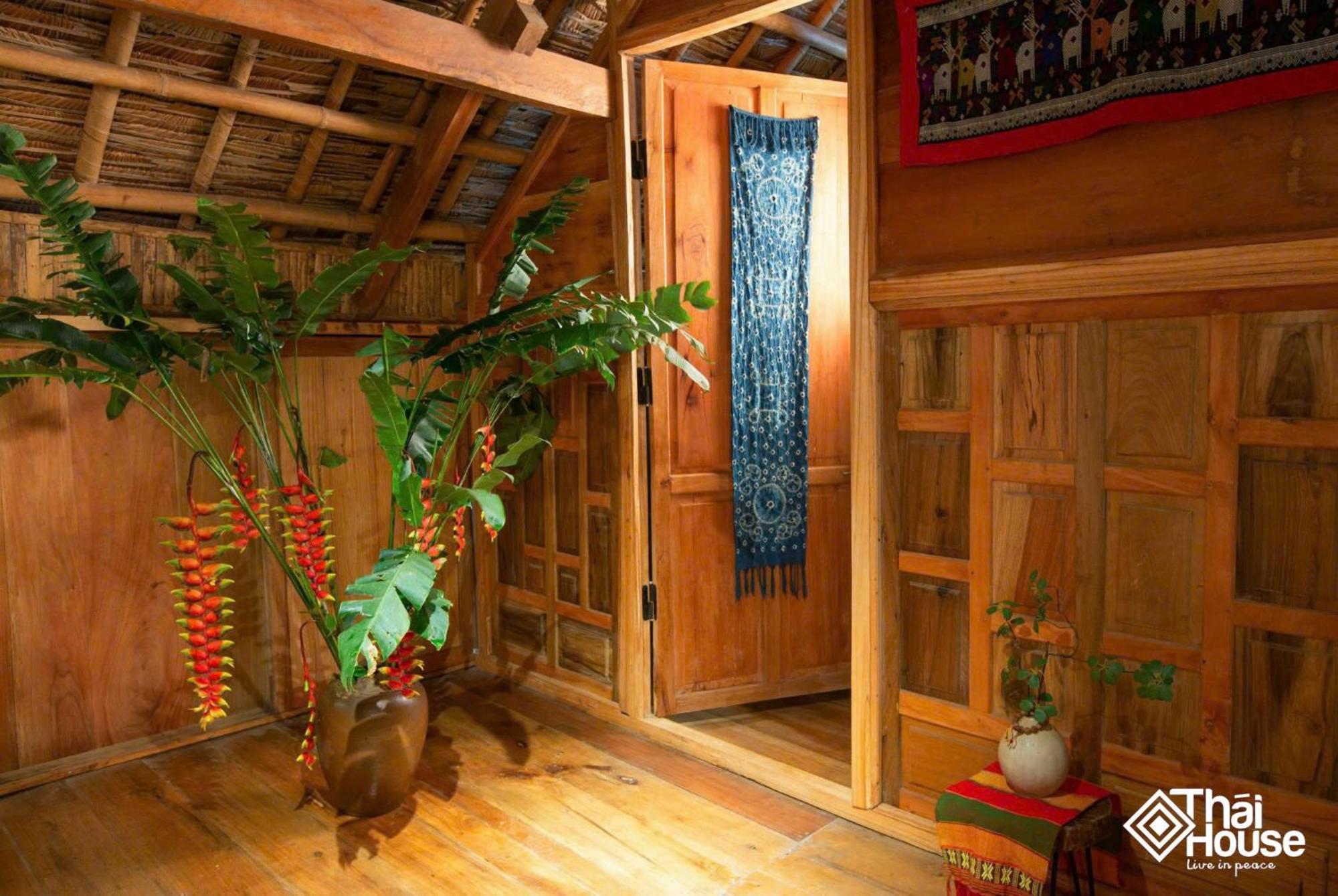 Lodge Thai House Pu Luong - Century Old Stilt House With Terrace Views *