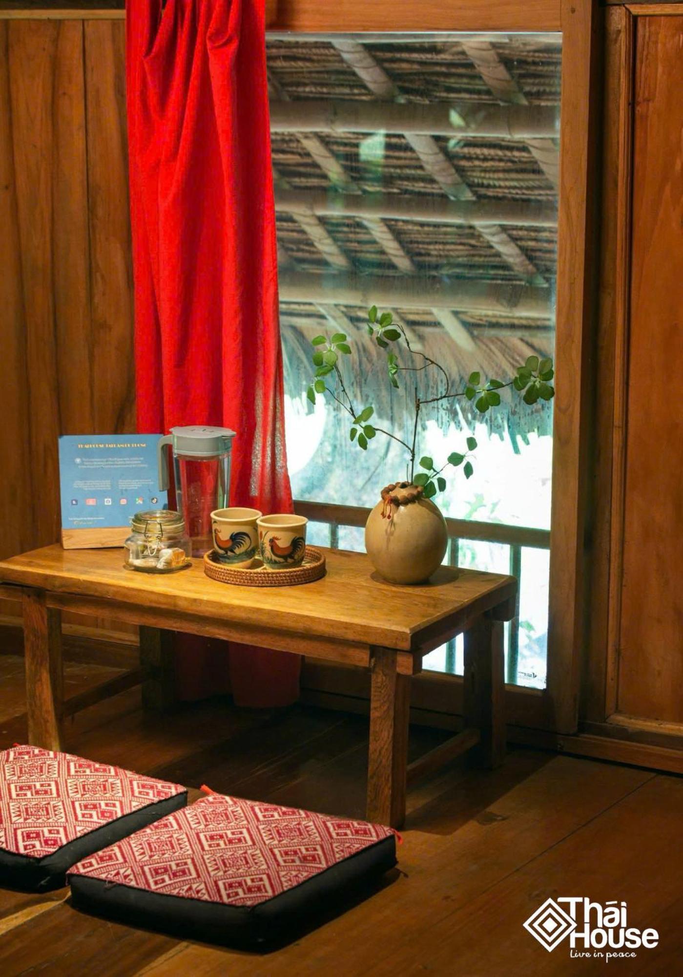 Thai House Pu Luong - Century Old Stilt House With Terrace Views Lodge Huong Ba Thuoc