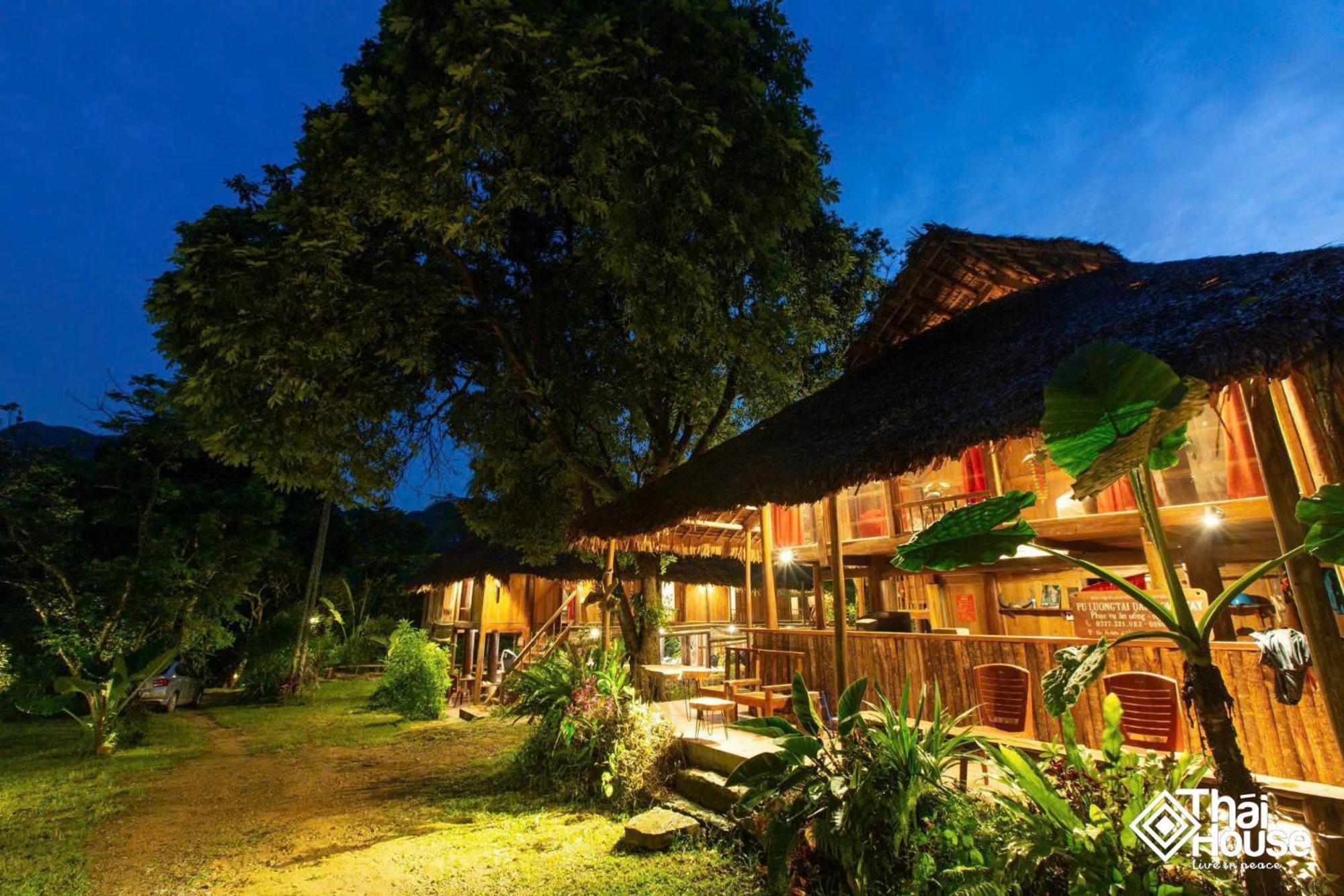 Thai House Pu Luong - Century Old Stilt House With Terrace Views Lodge