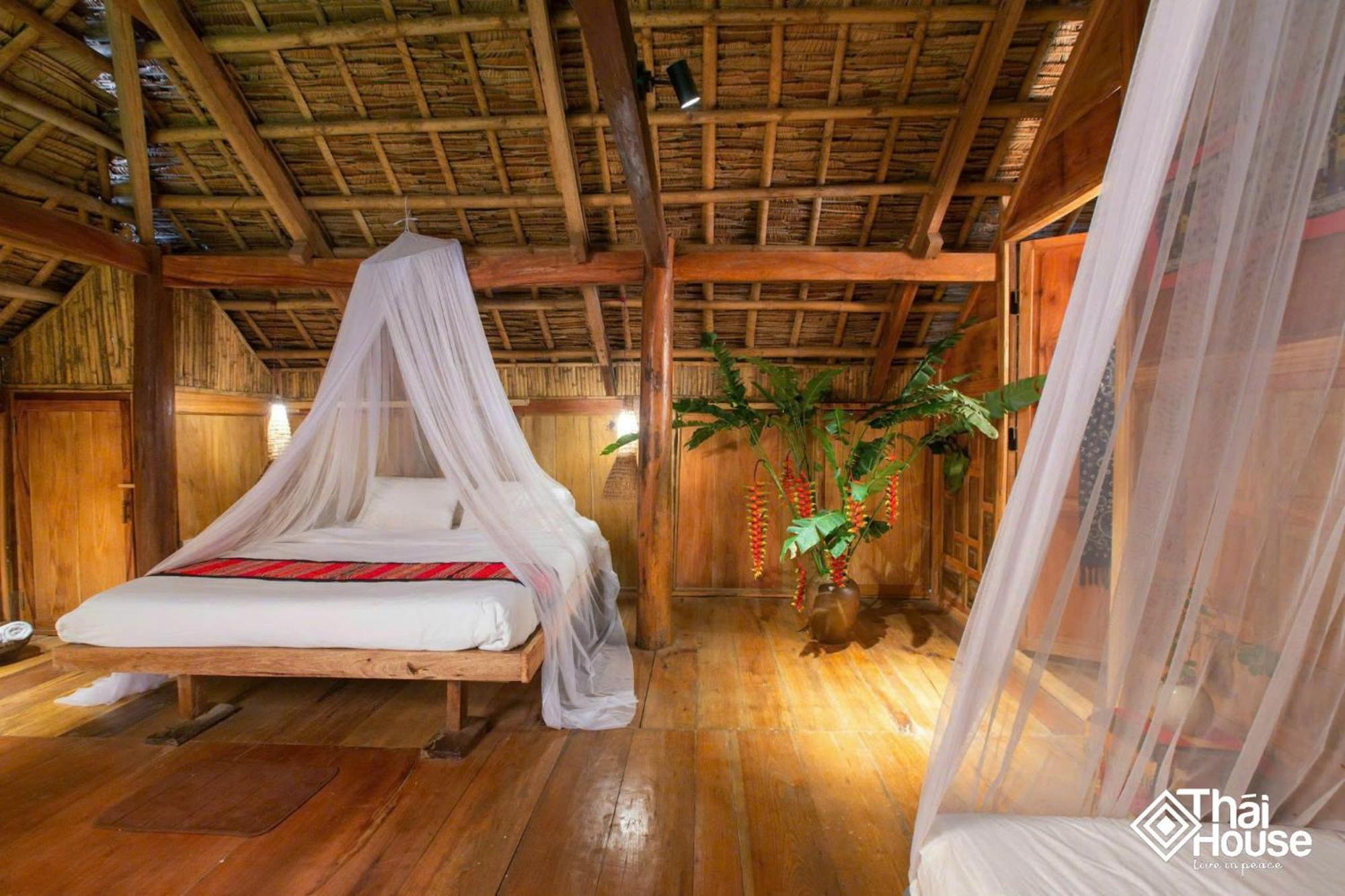 Thai House Pu Luong - Century Old Stilt House With Terrace Views Lodge *