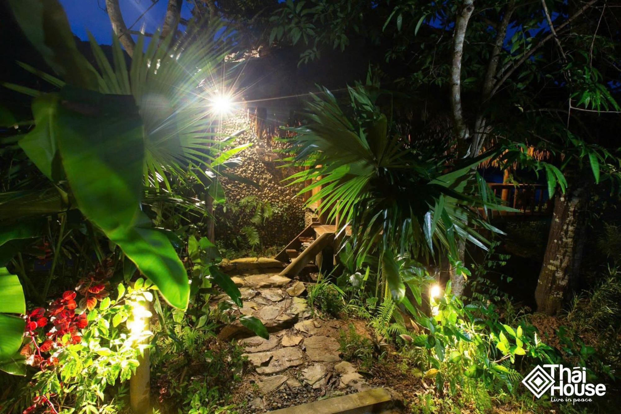Thai House Pu Luong - Century Old Stilt House With Terrace Views Lodge