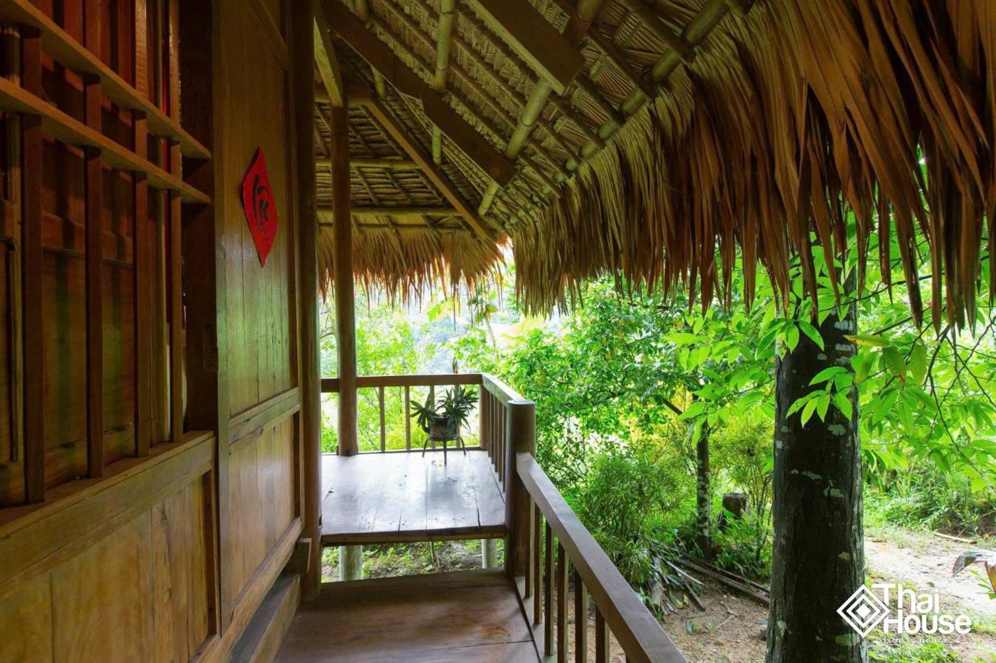 Lodge Thai House Pu Luong - Century Old Stilt House With Terrace Views *