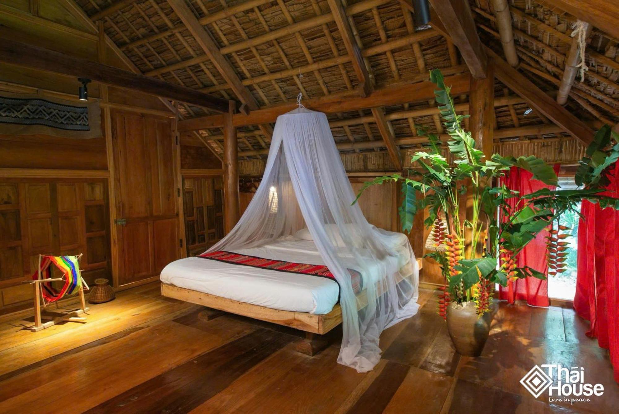 Thai House Pu Luong - Century Old Stilt House With Terrace Views Lodge Huong Ba Thuoc