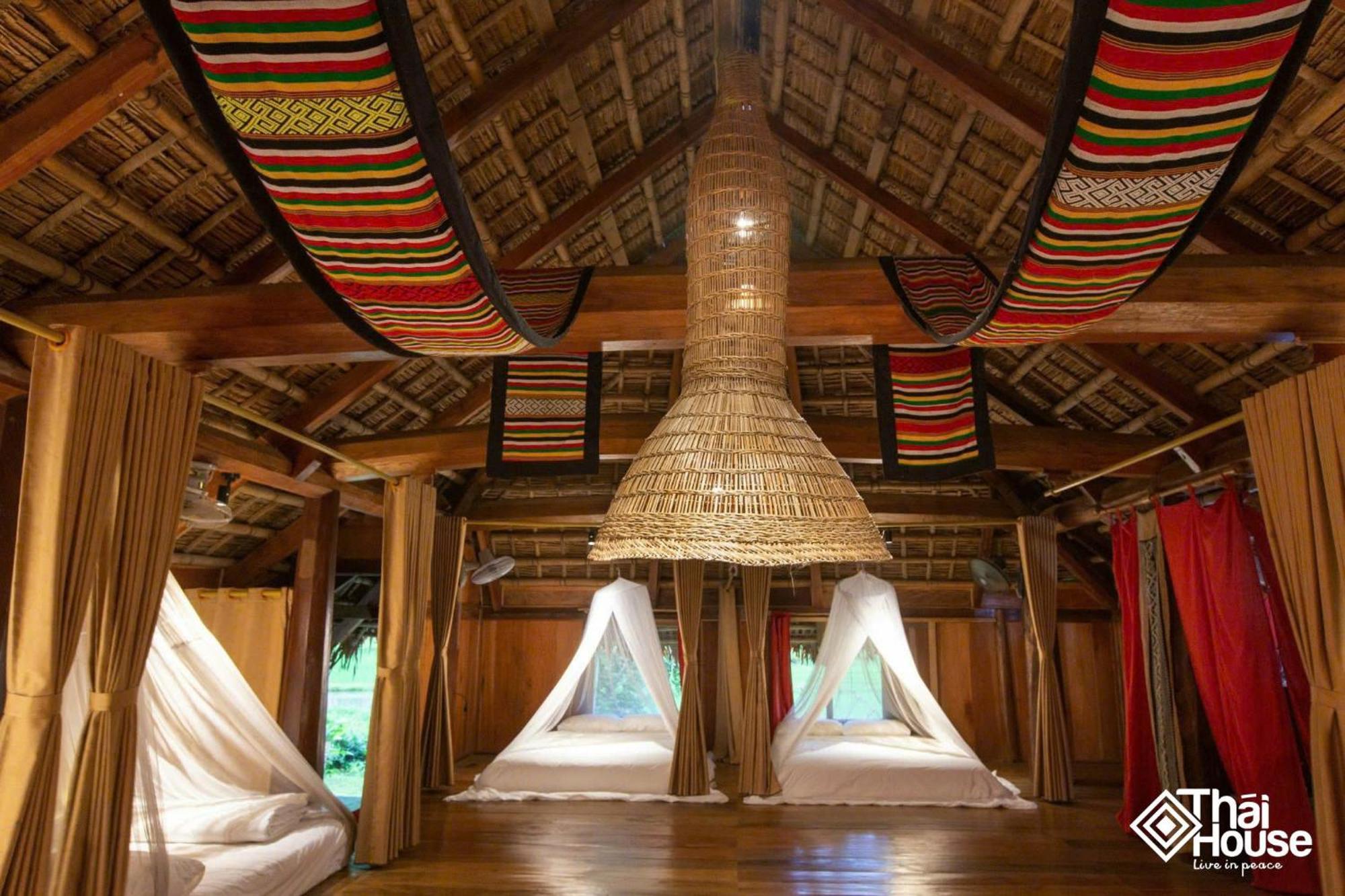 Thai House Pu Luong - Century Old Stilt House With Terrace Views Lodge