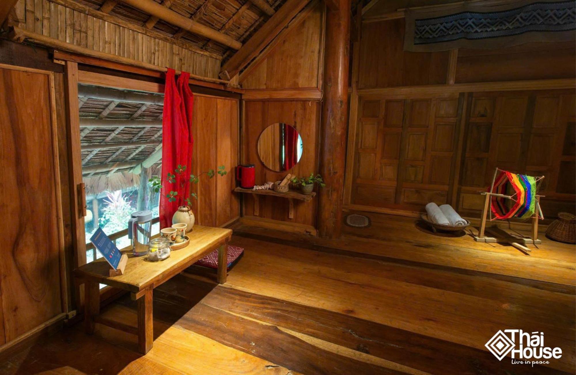 Thai House Pu Luong - Century Old Stilt House With Terrace Views Huong Ba Thuoc