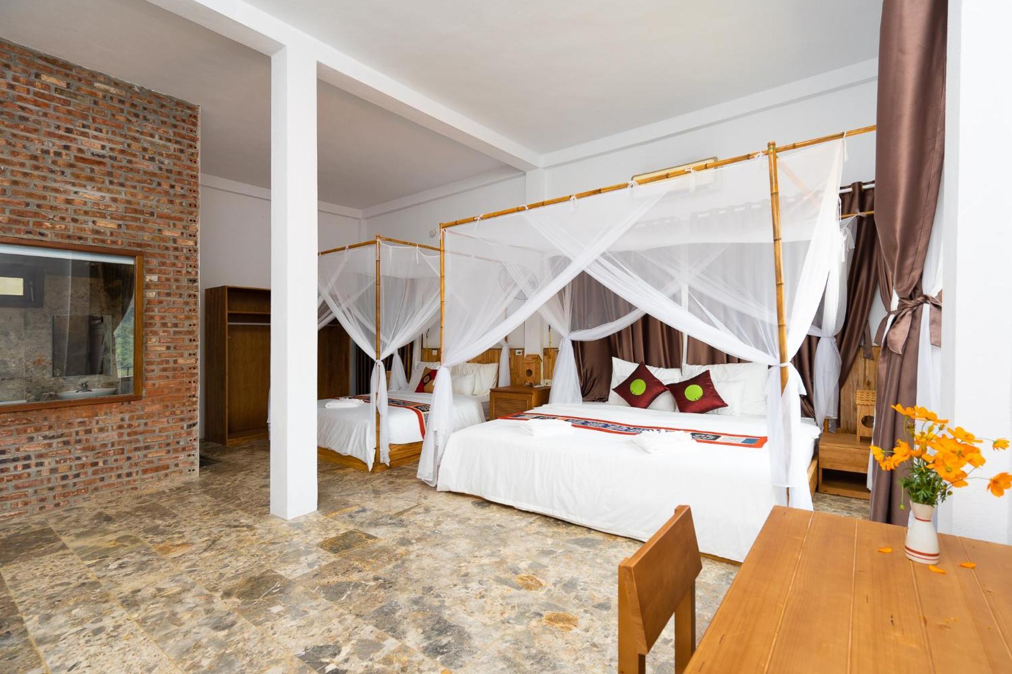 Hotel Inh La *