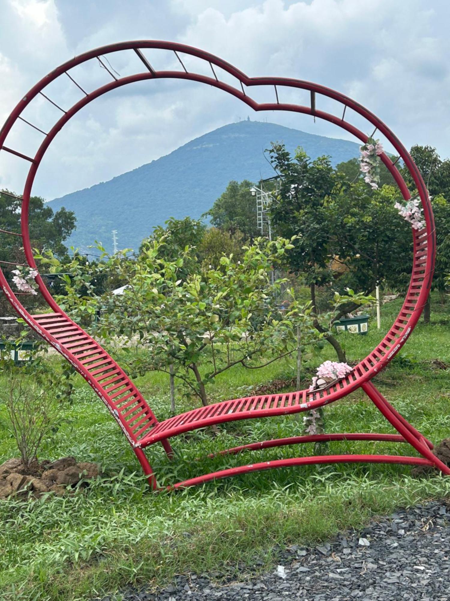 Huong Sen Garden Tay Ninh