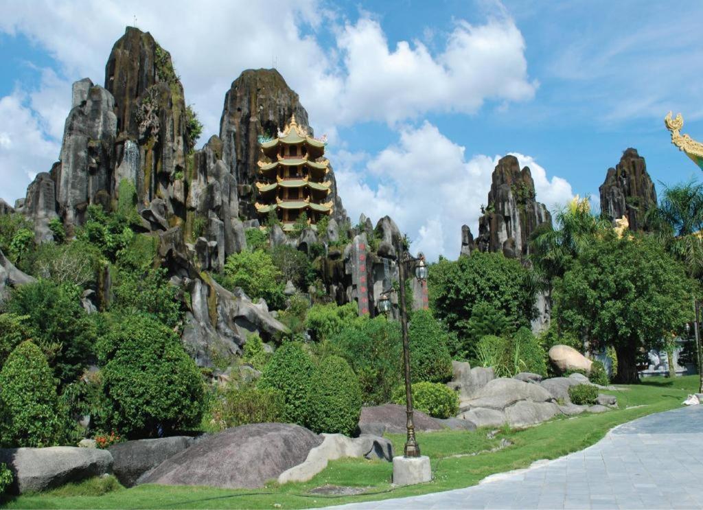 Le Hoang 4*
