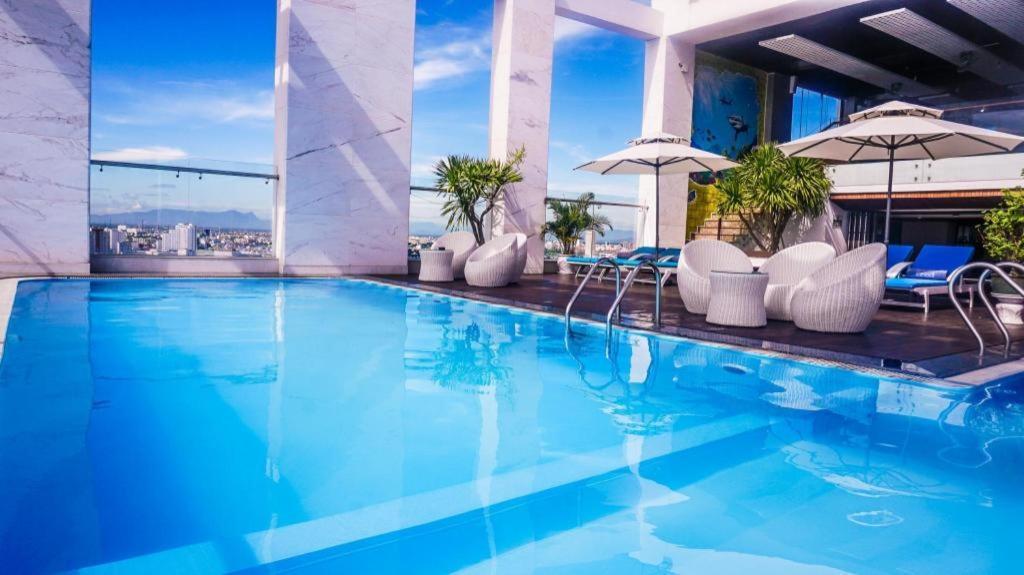 Le Hoang Hotel