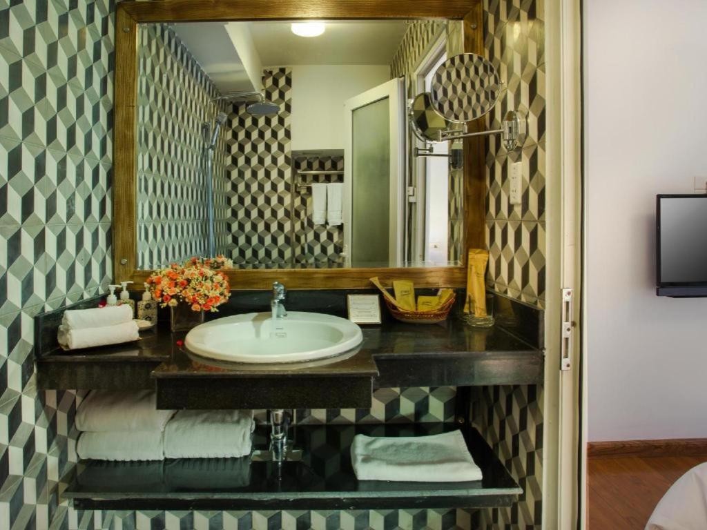Noble & Swan Boutique 3* Hanoi
