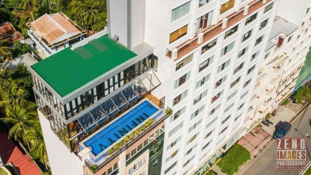 Truong 4* Nha Trang