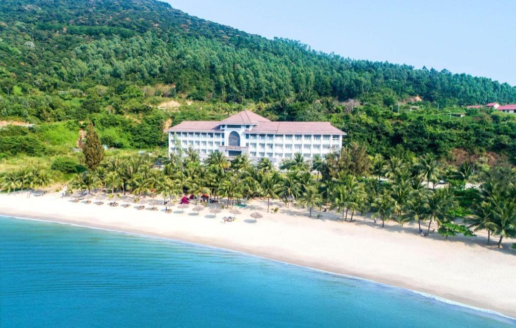 Navy Hotel